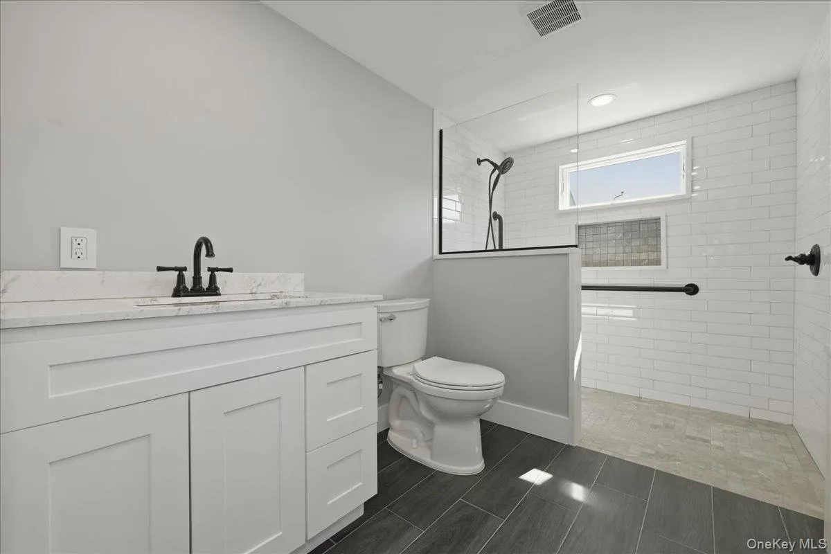11 Moeller Street, Oyster Bay, NY, 3 Bedrooms Bedrooms, 8 Rooms Rooms,2 BathroomsBathrooms,Residential,For Rent,Moeller,0,1012376 11 Moeller Street, Oyster Bay, NY, 3 Bedrooms Bedrooms, 8 Rooms Rooms,2 BathroomsBathrooms,Residential,For Rent,Moeller,0,1012376