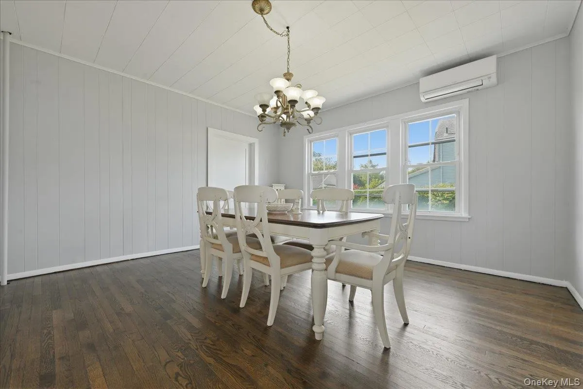 11 Moeller Street, Oyster Bay, NY, 3 Bedrooms Bedrooms, 8 Rooms Rooms,2 BathroomsBathrooms,Residential,For Rent,Moeller,0,1012376 11 Moeller Street, Oyster Bay, NY, 3 Bedrooms Bedrooms, 8 Rooms Rooms,2 BathroomsBathrooms,Residential,For Rent,Moeller,0,1012376