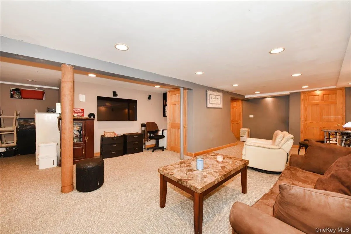 3680 Stokes Avenue, Hempstead, NY, 6 Bedrooms Bedrooms, 9 Rooms Rooms,2 BathroomsBathrooms,Residential,For Rent,Stokes,0,KEY1012378 3680 Stokes Avenue, Hempstead, NY, 6 Bedrooms Bedrooms, 9 Rooms Rooms,2 BathroomsBathrooms,Residential,For Rent,Stokes,0,KEY1012378