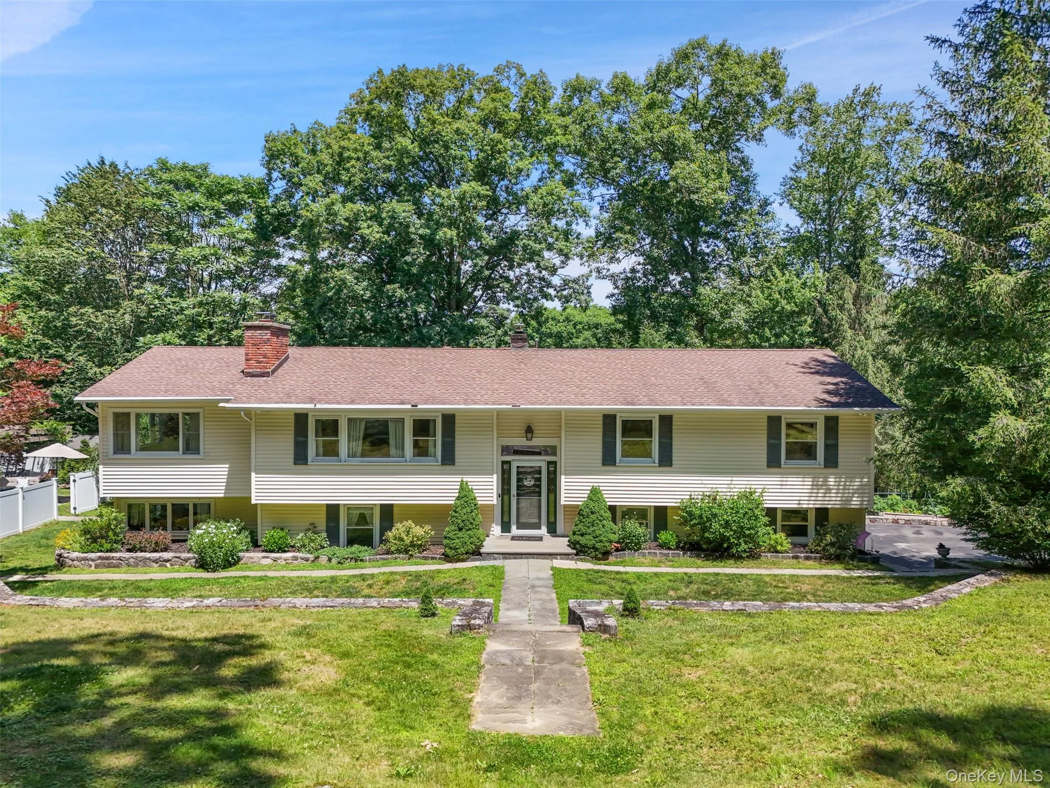 1 Annarock Drive, Somers, NY, 5 Bedrooms Bedrooms, 10 Rooms Rooms,3 BathroomsBathrooms,Residential,For Rent,Annarock,0,1012382 1 Annarock Drive, Somers, NY, 5 Bedrooms Bedrooms, 10 Rooms Rooms,3 BathroomsBathrooms,Residential,For Rent,Annarock,0,1012382