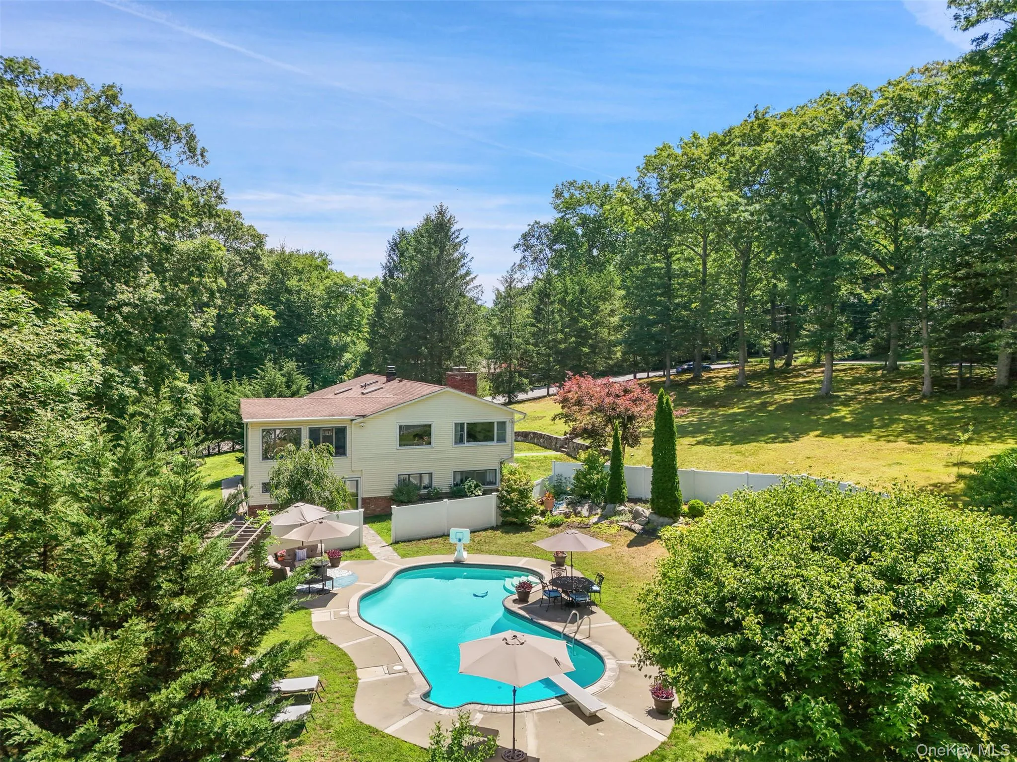 1 Annarock Drive, Somers, NY, 5 Bedrooms Bedrooms, 10 Rooms Rooms,3 BathroomsBathrooms,Residential,For Rent,Annarock,0,1012382 1 Annarock Drive, Somers, NY, 5 Bedrooms Bedrooms, 10 Rooms Rooms,3 BathroomsBathrooms,Residential,For Rent,Annarock,0,1012382
