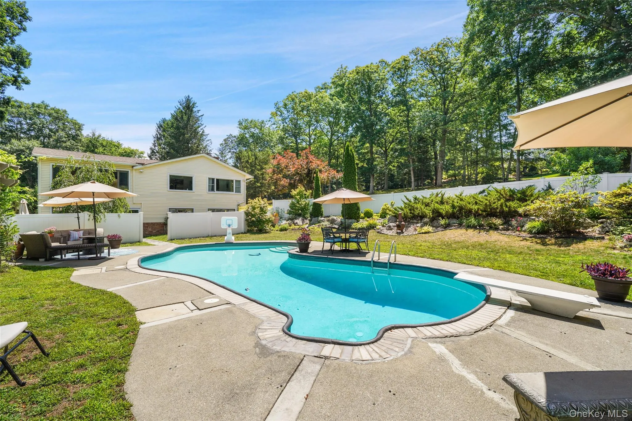 1 Annarock Drive, Somers, NY, 5 Bedrooms Bedrooms, 10 Rooms Rooms,3 BathroomsBathrooms,Residential,For Rent,Annarock,0,1012382 1 Annarock Drive, Somers, NY, 5 Bedrooms Bedrooms, 10 Rooms Rooms,3 BathroomsBathrooms,Residential,For Rent,Annarock,0,1012382