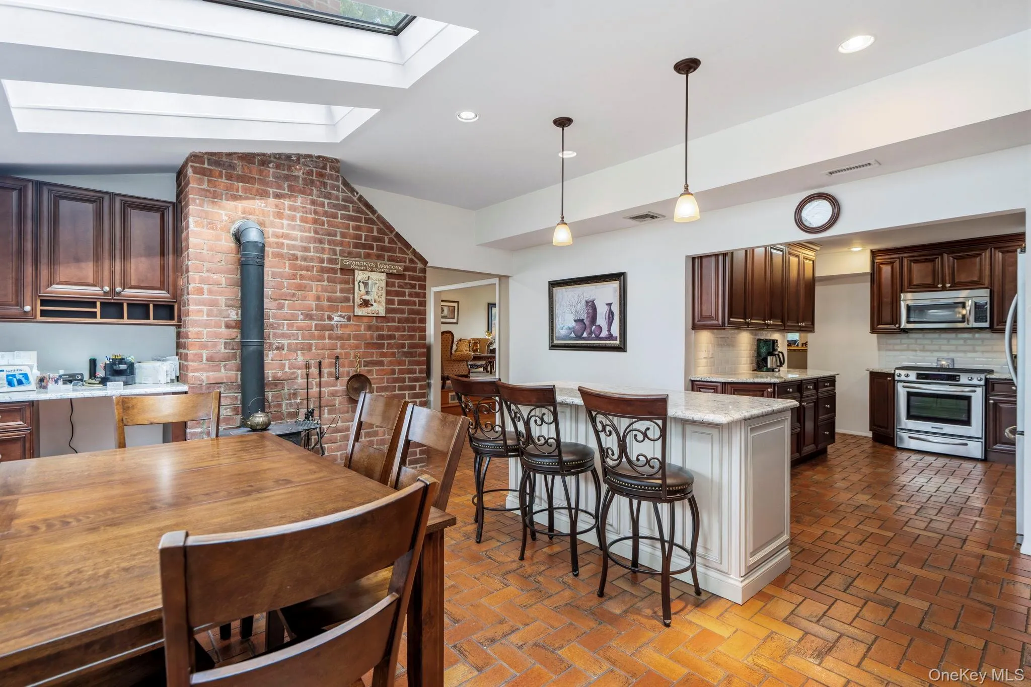 45 Mildred Court, Oyster Bay, NY, 4 Bedrooms Bedrooms, 9 Rooms Rooms,2 BathroomsBathrooms,Residential,For Rent,Mildred,0,1012383 45 Mildred Court, Oyster Bay, NY, 4 Bedrooms Bedrooms, 9 Rooms Rooms,2 BathroomsBathrooms,Residential,For Rent,Mildred,0,1012383