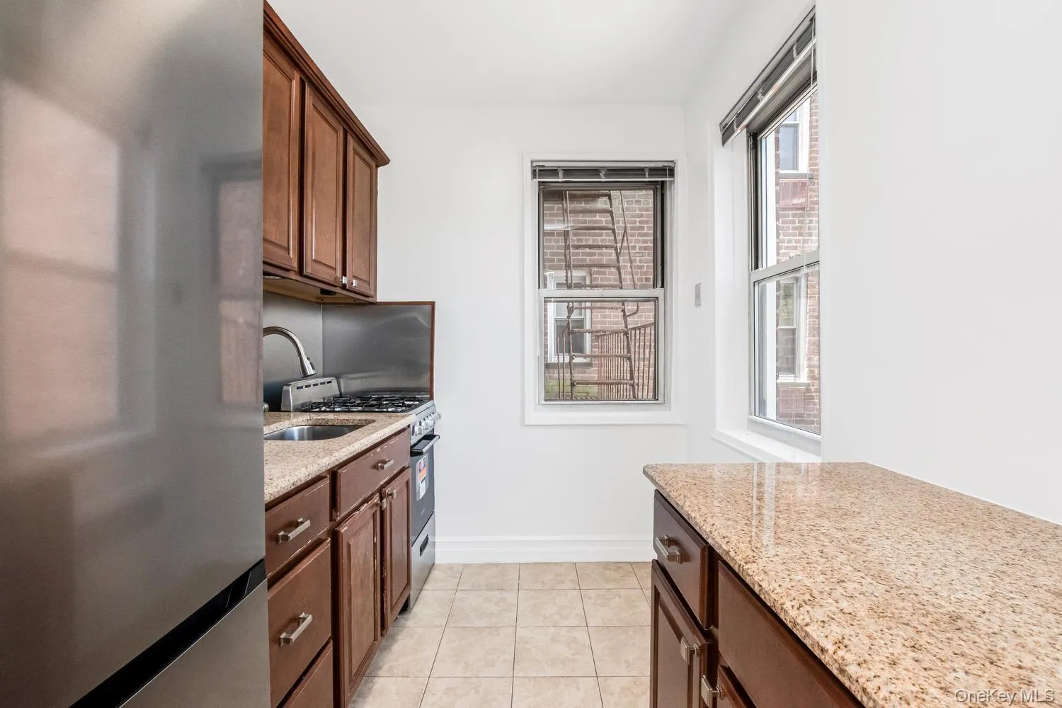 611 Palmer Road, Yonkers, NY, 2 Rooms Rooms,1 BathroomBathrooms,Residential,For Rent,Palmer,0,1012385 611 Palmer Road, Yonkers, NY, 2 Rooms Rooms,1 BathroomBathrooms,Residential,For Rent,Palmer,0,1012385