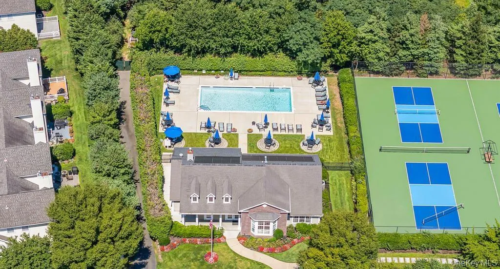 15 Scarborough Drive, Smithtown, NY, 3 Bedrooms Bedrooms, 7 Rooms Rooms,2 BathroomsBathrooms,Residential,For Rent,Scarborough,0,1012386 15 Scarborough Drive, Smithtown, NY, 3 Bedrooms Bedrooms, 7 Rooms Rooms,2 BathroomsBathrooms,Residential,For Rent,Scarborough,0,1012386