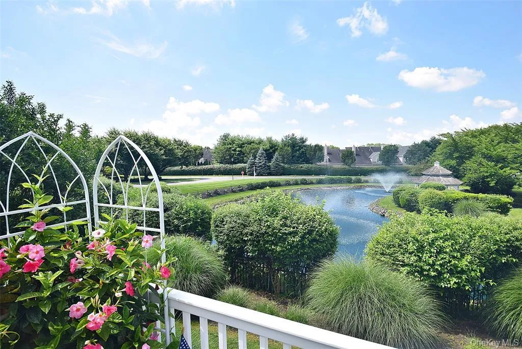 15 Scarborough Drive, Smithtown, NY, 3 Bedrooms Bedrooms, 7 Rooms Rooms,2 BathroomsBathrooms,Residential,For Rent,Scarborough,0,1012386 15 Scarborough Drive, Smithtown, NY, 3 Bedrooms Bedrooms, 7 Rooms Rooms,2 BathroomsBathrooms,Residential,For Rent,Scarborough,0,1012386
