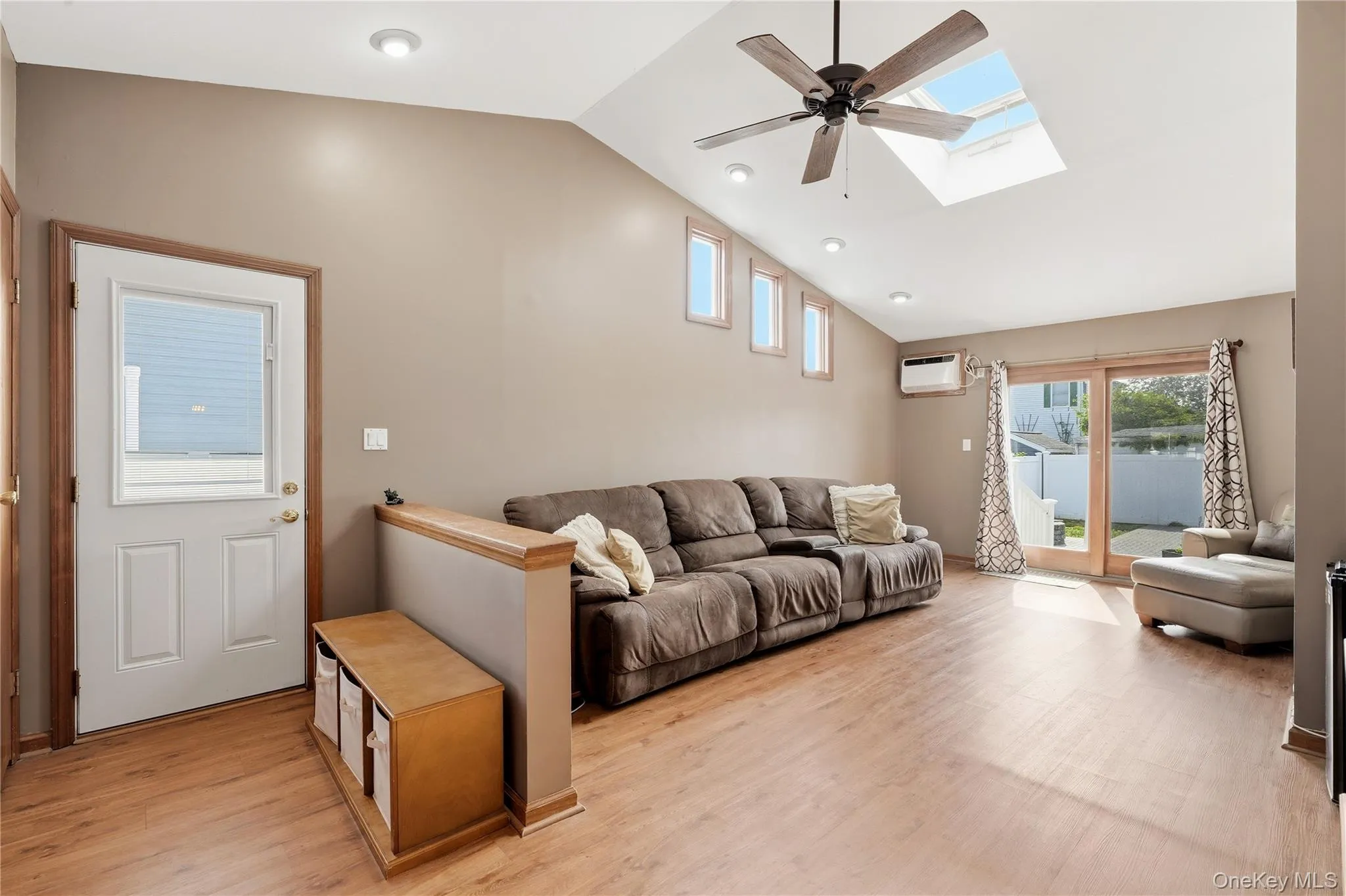 Large den off the kitchen with access to yard. Large den off the kitchen with access to yard.