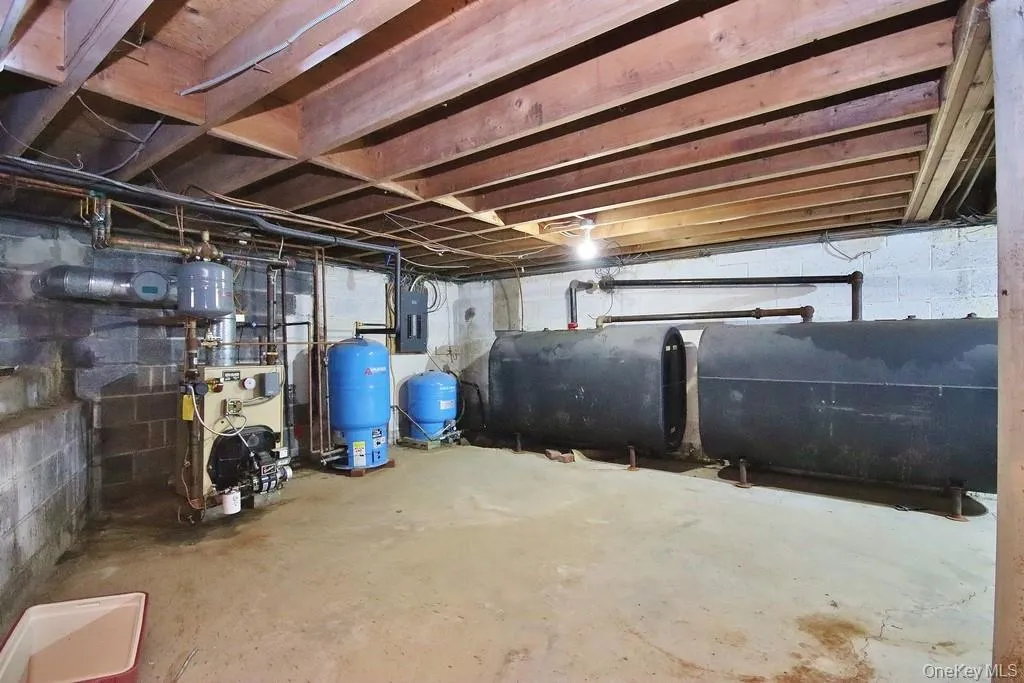 2 large oil tanks give the possibility of saving on fuel 2 large oil tanks give the possibility of saving on fuel