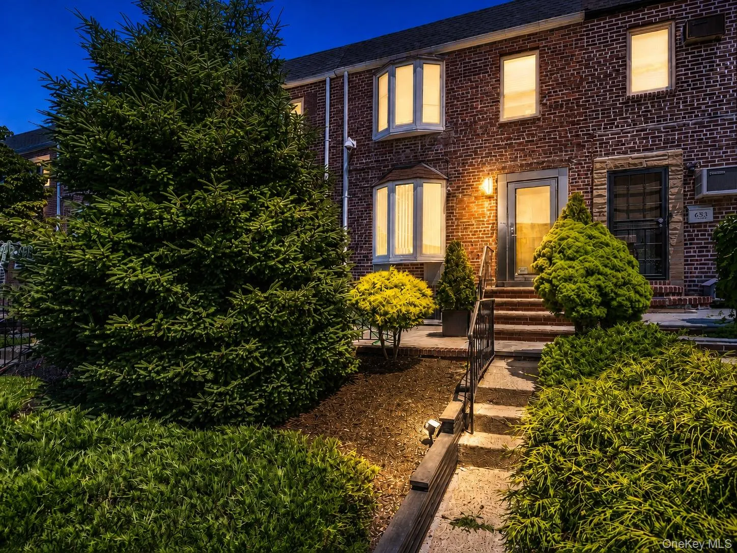 6361 76th Street, New York, NY, 3 Bedrooms Bedrooms, 8 Rooms Rooms,2 BathroomsBathrooms,Residential,For Rent,76th,0,1012393 6361 76th Street, New York, NY, 3 Bedrooms Bedrooms, 8 Rooms Rooms,2 BathroomsBathrooms,Residential,For Rent,76th,0,1012393