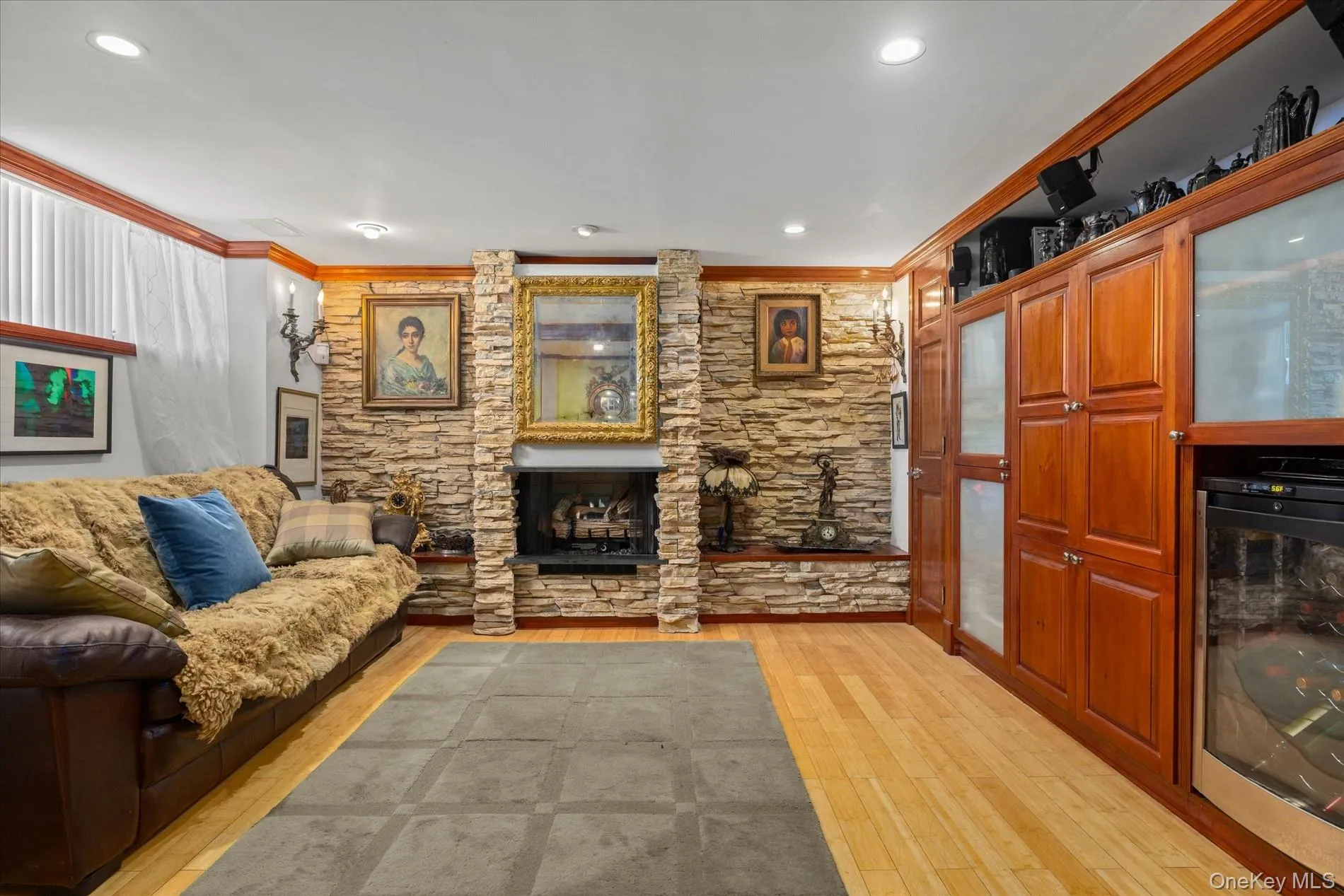 6361 76th Street, New York, NY, 3 Bedrooms Bedrooms, 8 Rooms Rooms,2 BathroomsBathrooms,Residential,For Rent,76th,0,1012393 6361 76th Street, New York, NY, 3 Bedrooms Bedrooms, 8 Rooms Rooms,2 BathroomsBathrooms,Residential,For Rent,76th,0,1012393
