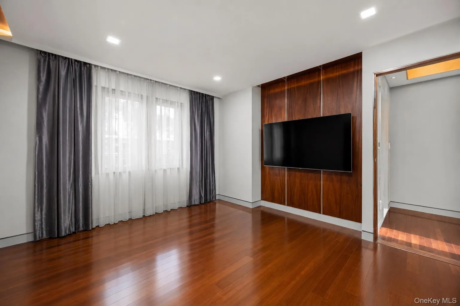 6361 76th Street, New York, NY, 3 Bedrooms Bedrooms, 8 Rooms Rooms,2 BathroomsBathrooms,Residential,For Rent,76th,0,1012393 6361 76th Street, New York, NY, 3 Bedrooms Bedrooms, 8 Rooms Rooms,2 BathroomsBathrooms,Residential,For Rent,76th,0,1012393