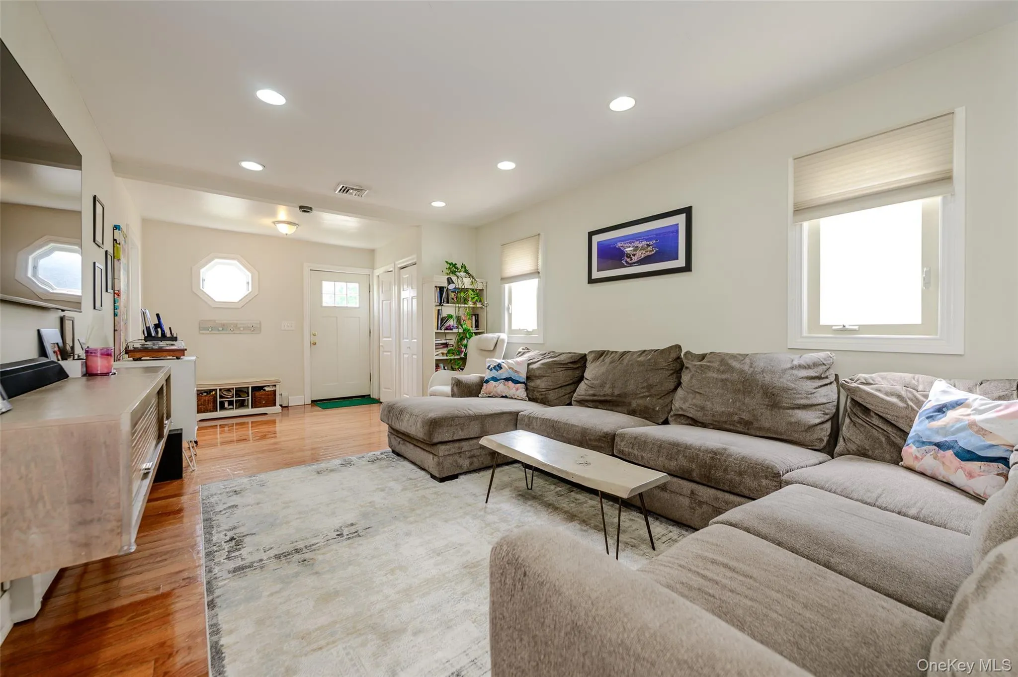 20 Marina Road, Hempstead, NY, 3 Bedrooms Bedrooms, 5 Rooms Rooms,1 BathroomBathrooms,Residential,For Rent,Marina,0,1012395 20 Marina Road, Hempstead, NY, 3 Bedrooms Bedrooms, 5 Rooms Rooms,1 BathroomBathrooms,Residential,For Rent,Marina,0,1012395