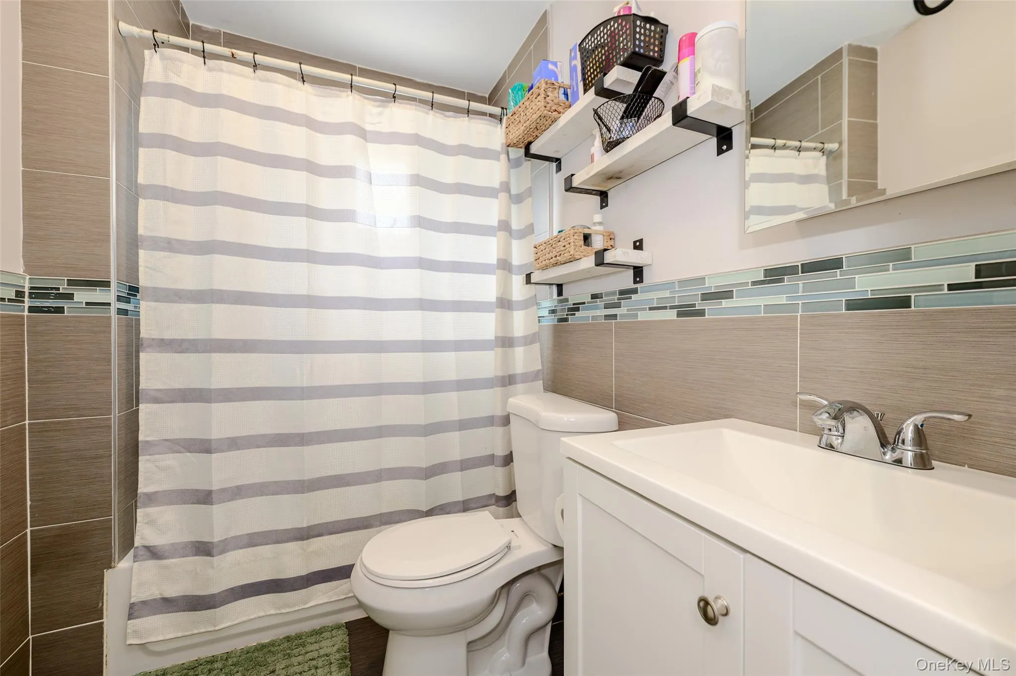 20 Marina Road, Hempstead, NY, 3 Bedrooms Bedrooms, 5 Rooms Rooms,1 BathroomBathrooms,Residential,For Rent,Marina,0,1012395 20 Marina Road, Hempstead, NY, 3 Bedrooms Bedrooms, 5 Rooms Rooms,1 BathroomBathrooms,Residential,For Rent,Marina,0,1012395