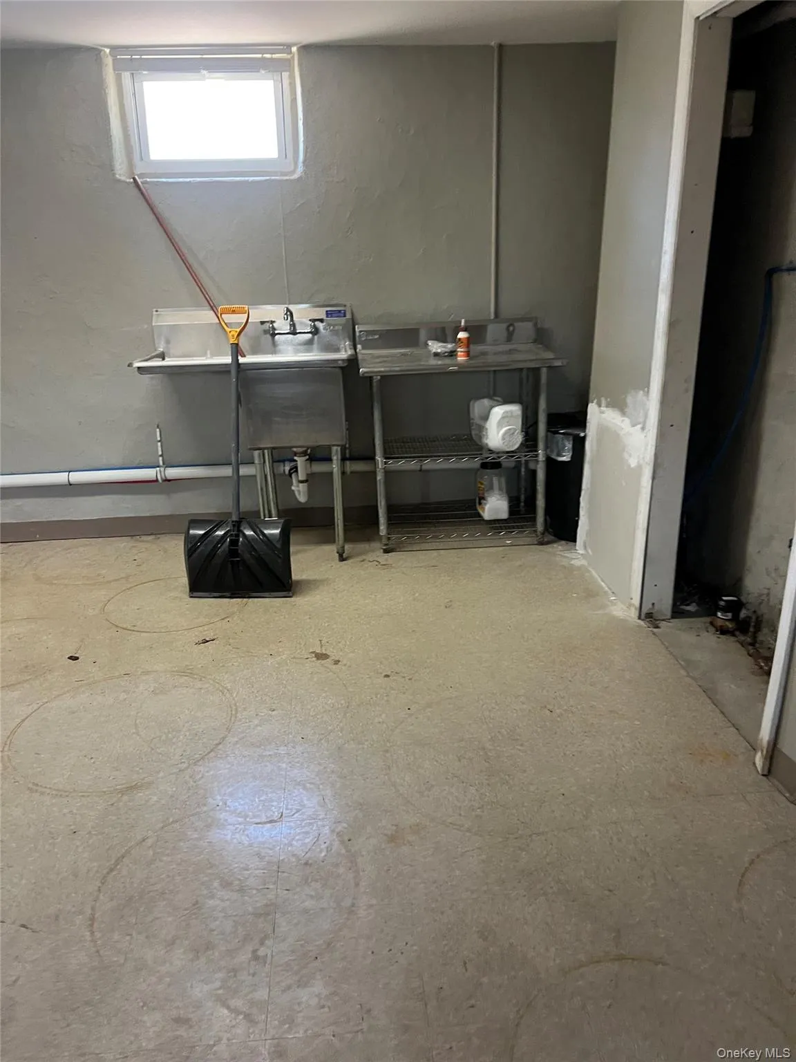 494 Middletown Road, Orangetown, NY, ,Commercial Lease,For Rent,Middletown,0,1012399 494 Middletown Road, Orangetown, NY, ,Commercial Lease,For Rent,Middletown,0,1012399