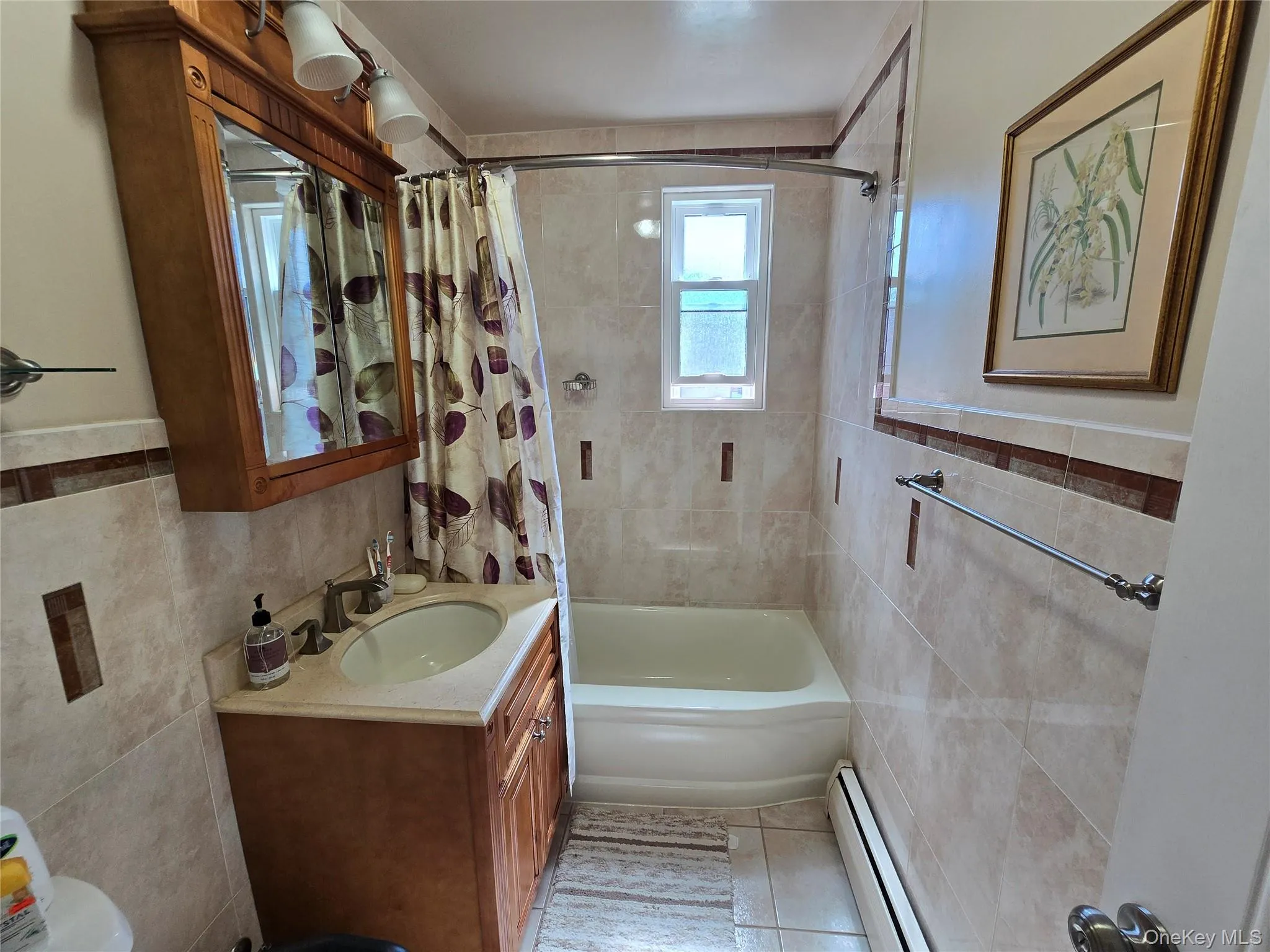 4055 Wickham Avenue, New York, NY, 3 Bedrooms Bedrooms, 6 Rooms Rooms,1 BathroomBathrooms,Residential Lease,For Rent,Wickham,0,1012401 4055 Wickham Avenue, New York, NY, 3 Bedrooms Bedrooms, 6 Rooms Rooms,1 BathroomBathrooms,Residential Lease,For Rent,Wickham,0,1012401