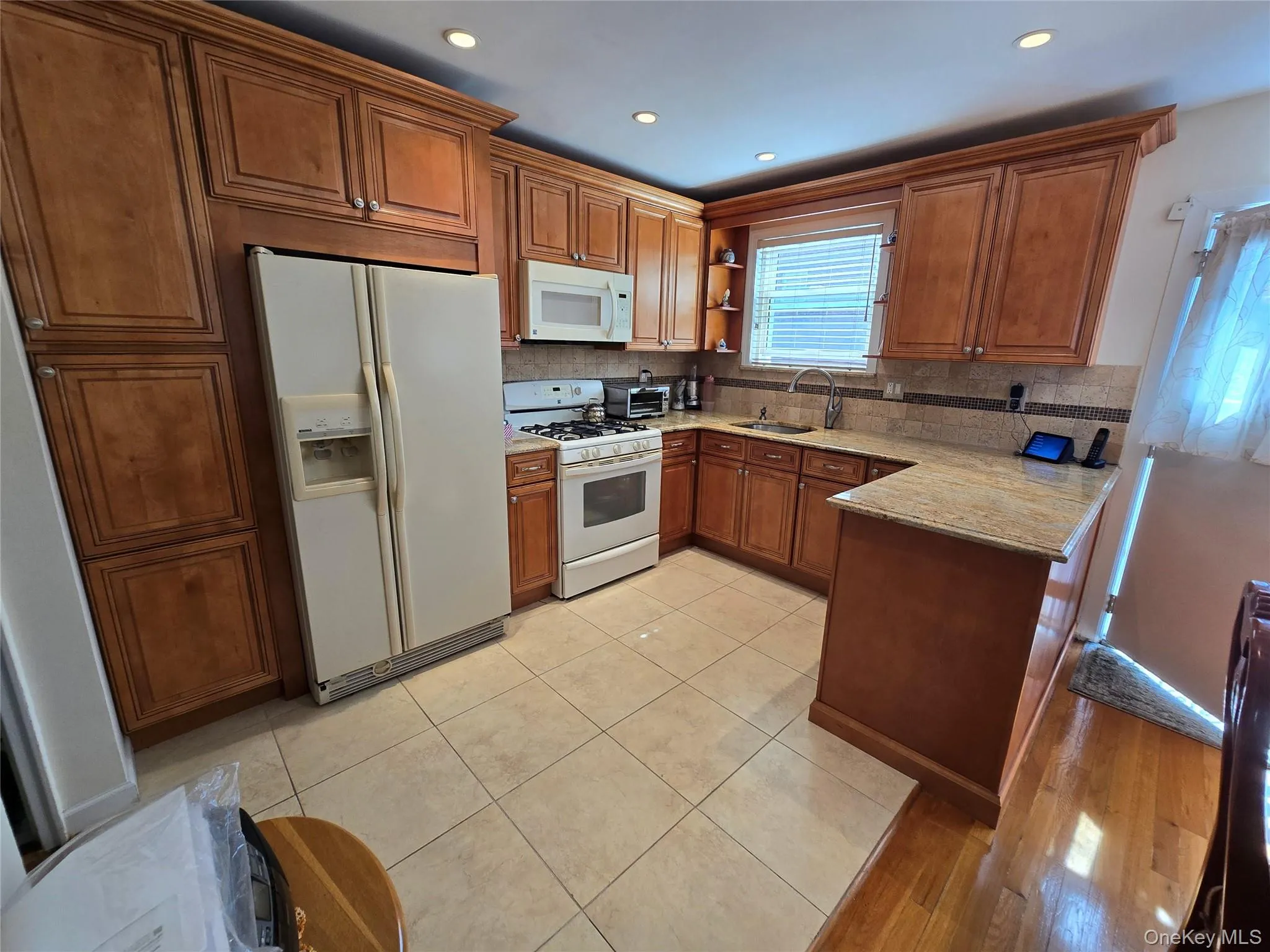 4055 Wickham Avenue, New York, NY, 3 Bedrooms Bedrooms, 6 Rooms Rooms,1 BathroomBathrooms,Residential Lease,For Rent,Wickham,0,1012401 4055 Wickham Avenue, New York, NY, 3 Bedrooms Bedrooms, 6 Rooms Rooms,1 BathroomBathrooms,Residential Lease,For Rent,Wickham,0,1012401