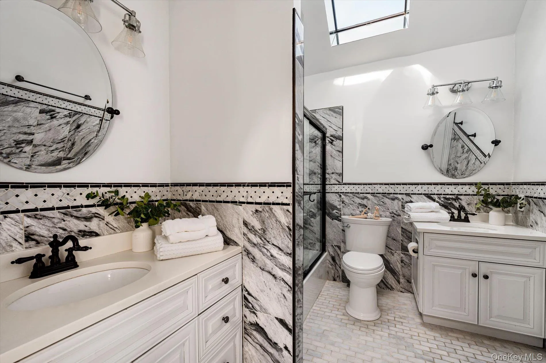 8 Verity Lane, North Hempstead, NY, 5 Bedrooms Bedrooms, 9 Rooms Rooms,4 BathroomsBathrooms,Residential,For Rent,Verity,0,1012402 8 Verity Lane, North Hempstead, NY, 5 Bedrooms Bedrooms, 9 Rooms Rooms,4 BathroomsBathrooms,Residential,For Rent,Verity,0,1012402