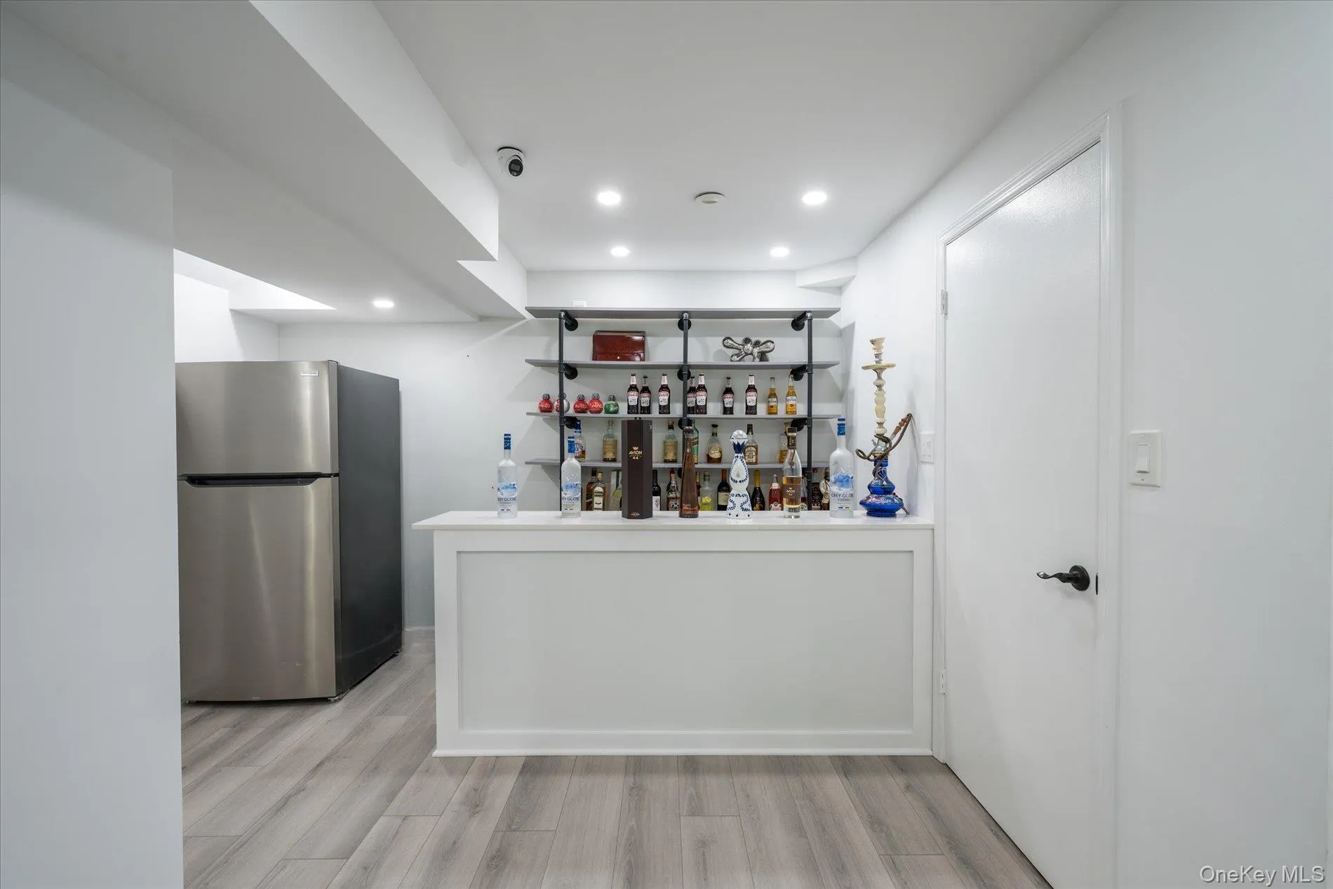 8 Verity Lane, North Hempstead, NY, 5 Bedrooms Bedrooms, 9 Rooms Rooms,4 BathroomsBathrooms,Residential,For Rent,Verity,0,1012402 8 Verity Lane, North Hempstead, NY, 5 Bedrooms Bedrooms, 9 Rooms Rooms,4 BathroomsBathrooms,Residential,For Rent,Verity,0,1012402
