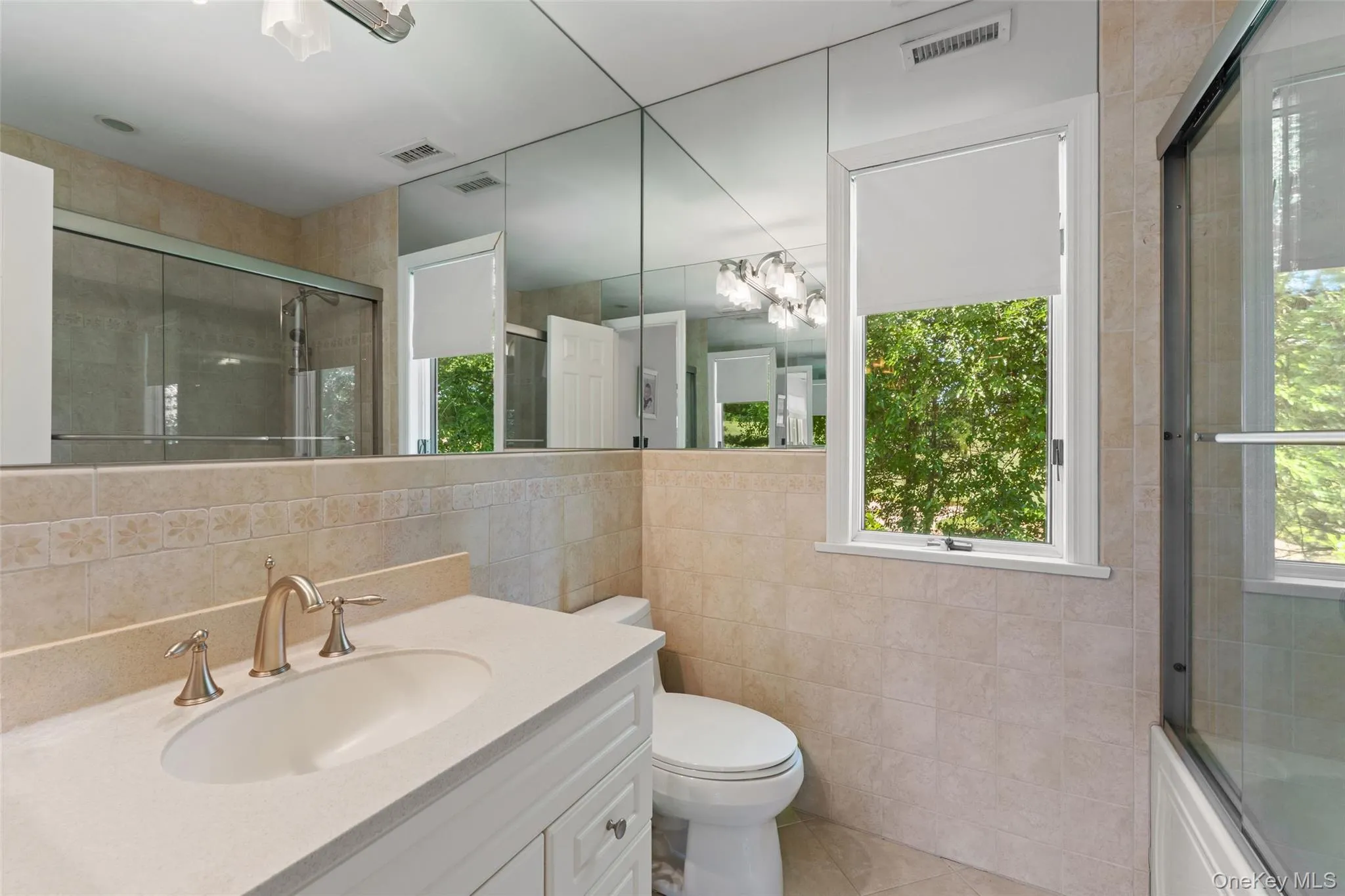Second floor full bathroom Second floor full bathroom