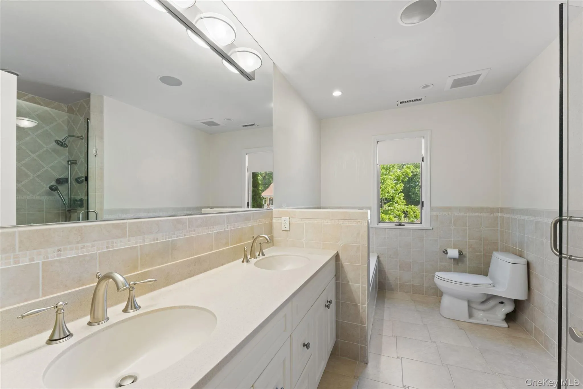 Bedroom #5 ensuite bathroom Bedroom #5 ensuite bathroom
