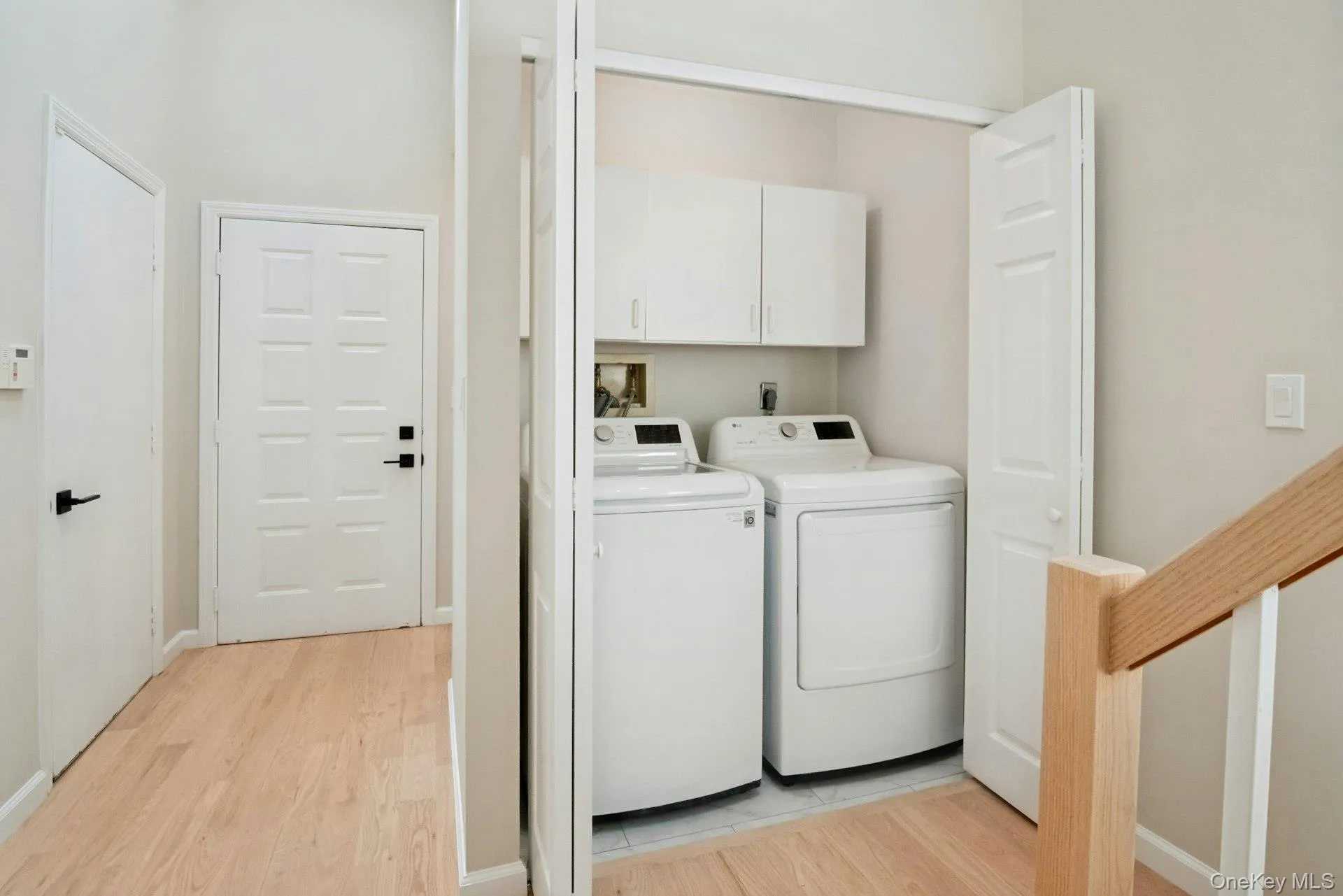Laundry with easy access. Laundry with easy access.