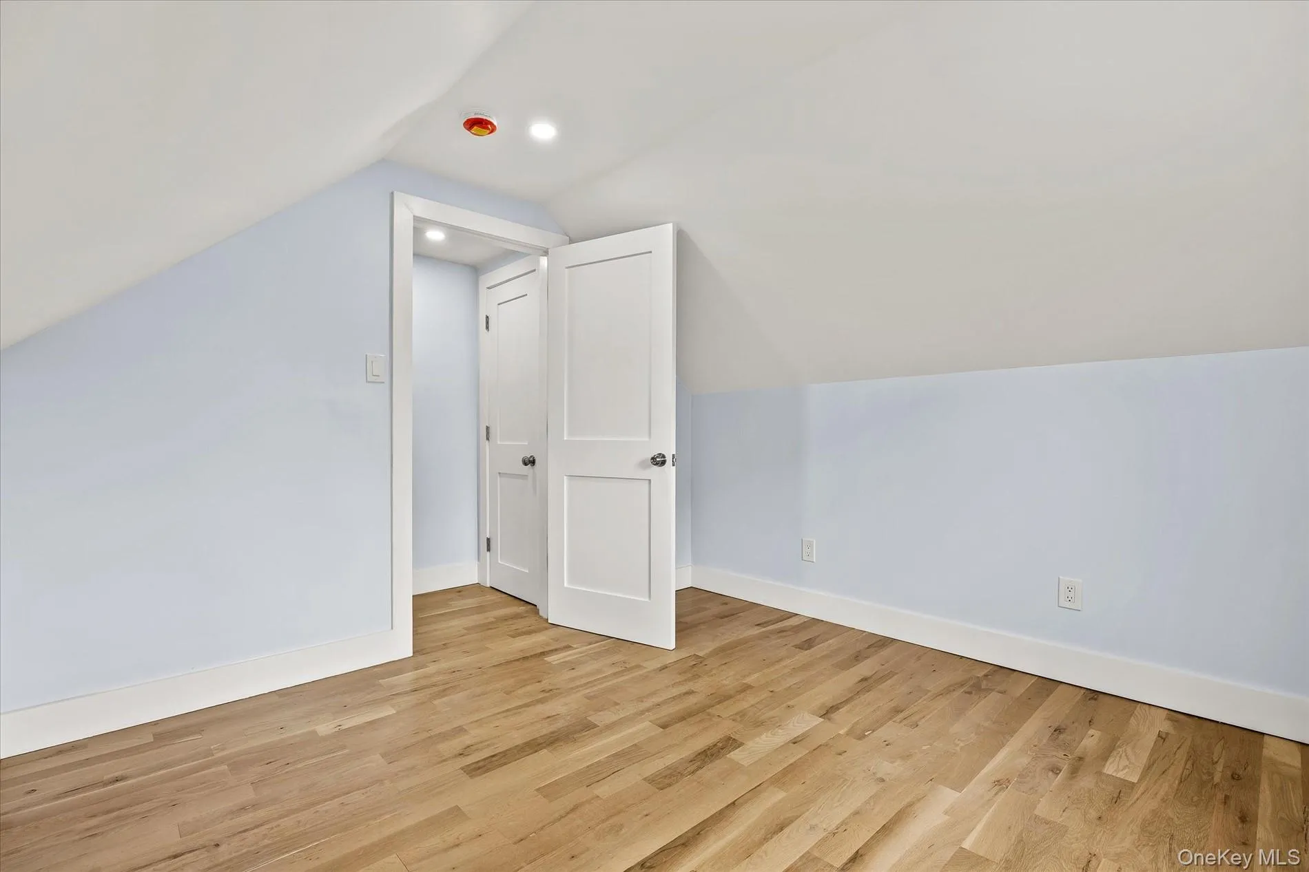 27 Circle Drive, Hempstead, NY, 5 Bedrooms Bedrooms, 6 Rooms Rooms,3 BathroomsBathrooms,Residential,For Rent,Circle,0,1012411 27 Circle Drive, Hempstead, NY, 5 Bedrooms Bedrooms, 6 Rooms Rooms,3 BathroomsBathrooms,Residential,For Rent,Circle,0,1012411