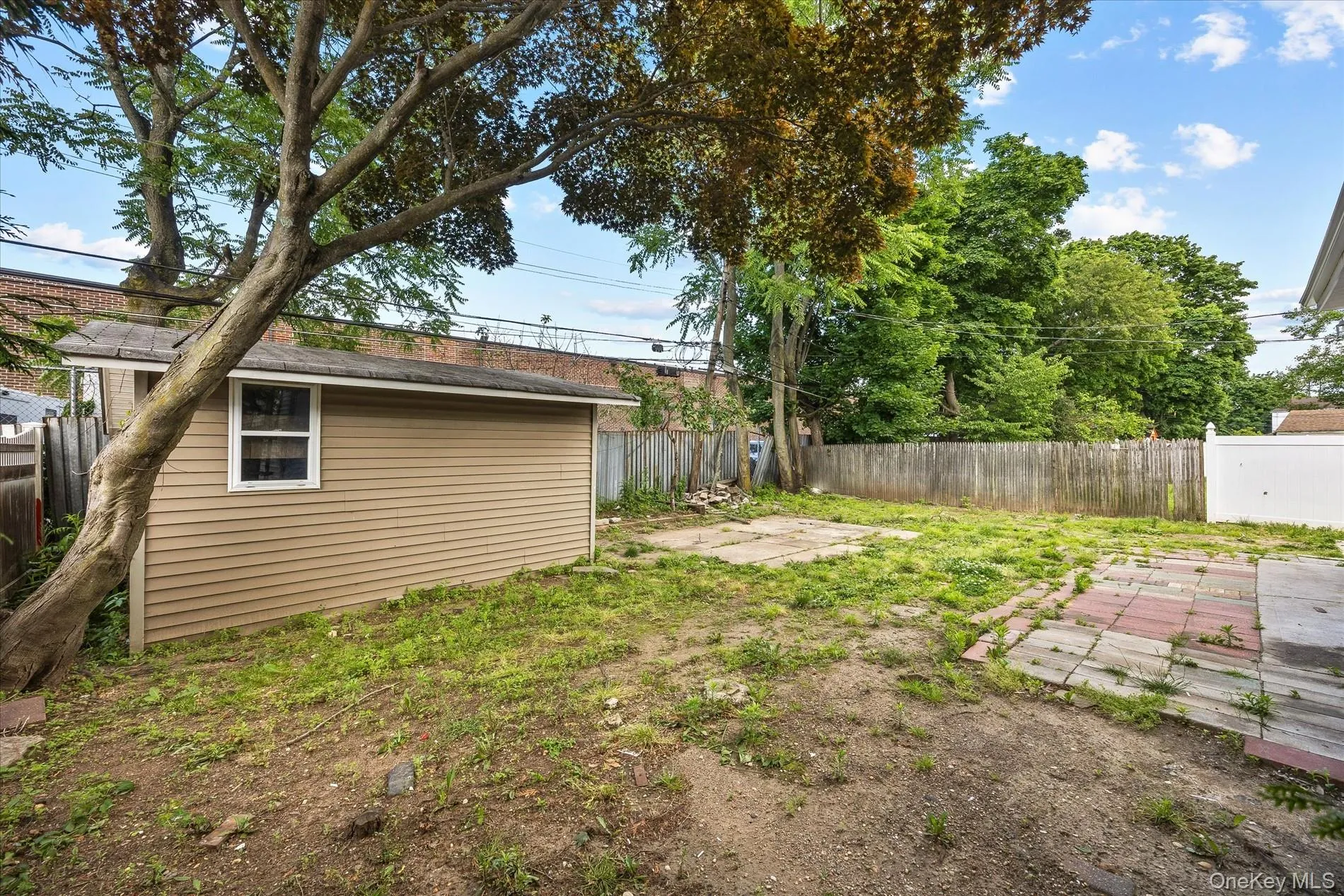 27 Circle Drive, Hempstead, NY, 5 Bedrooms Bedrooms, 6 Rooms Rooms,3 BathroomsBathrooms,Residential,For Rent,Circle,0,1012411 27 Circle Drive, Hempstead, NY, 5 Bedrooms Bedrooms, 6 Rooms Rooms,3 BathroomsBathrooms,Residential,For Rent,Circle,0,1012411
