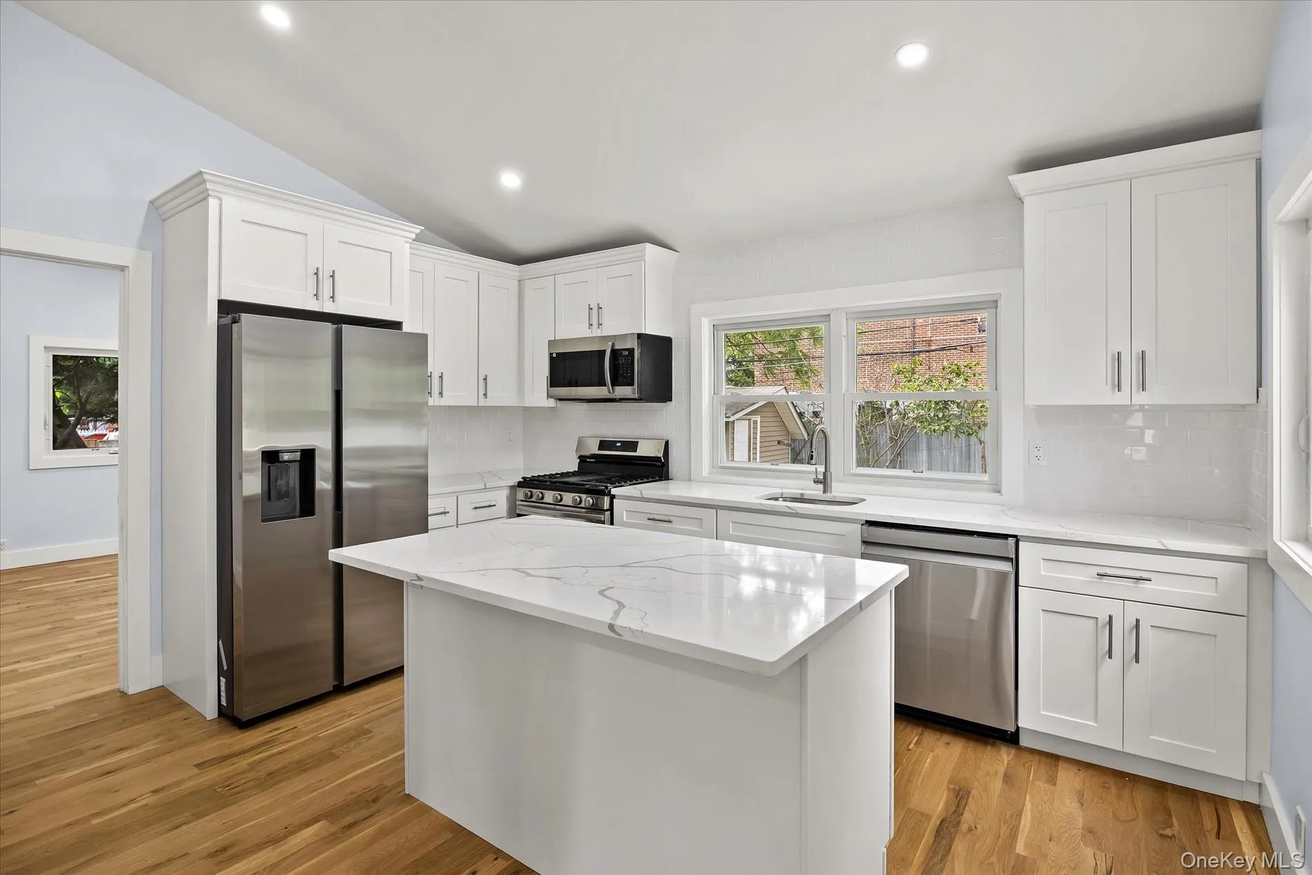 27 Circle Drive, Hempstead, NY, 5 Bedrooms Bedrooms, 6 Rooms Rooms,3 BathroomsBathrooms,Residential,For Rent,Circle,0,1012411 27 Circle Drive, Hempstead, NY, 5 Bedrooms Bedrooms, 6 Rooms Rooms,3 BathroomsBathrooms,Residential,For Rent,Circle,0,1012411