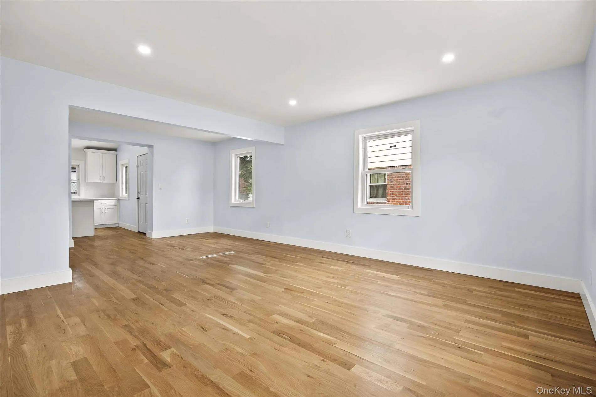 27 Circle Drive, Hempstead, NY, 5 Bedrooms Bedrooms, 6 Rooms Rooms,3 BathroomsBathrooms,Residential,For Rent,Circle,0,1012411 27 Circle Drive, Hempstead, NY, 5 Bedrooms Bedrooms, 6 Rooms Rooms,3 BathroomsBathrooms,Residential,For Rent,Circle,0,1012411