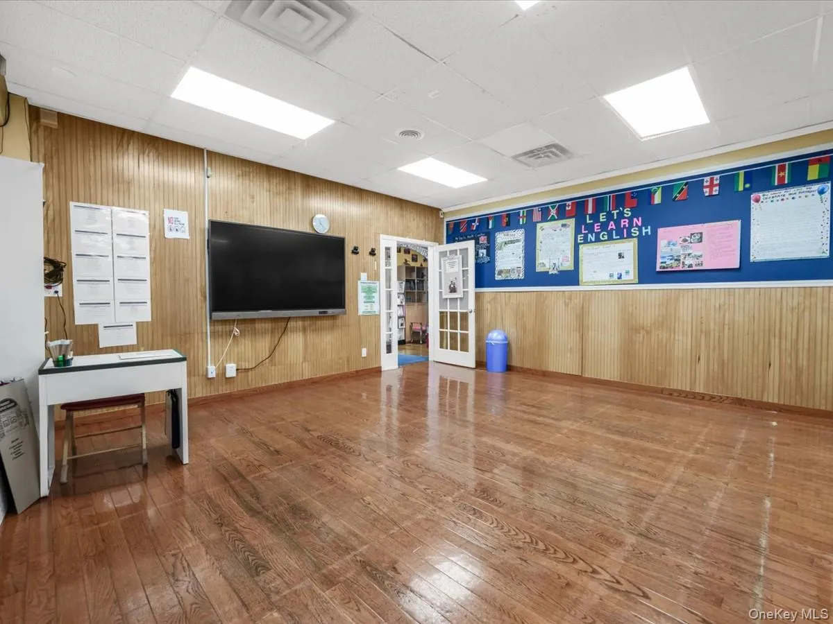 154 Post Avenue, North Hempstead, NY, ,Commercial Lease,For Rent,Post,0,1012412 154 Post Avenue, North Hempstead, NY, ,Commercial Lease,For Rent,Post,0,1012412