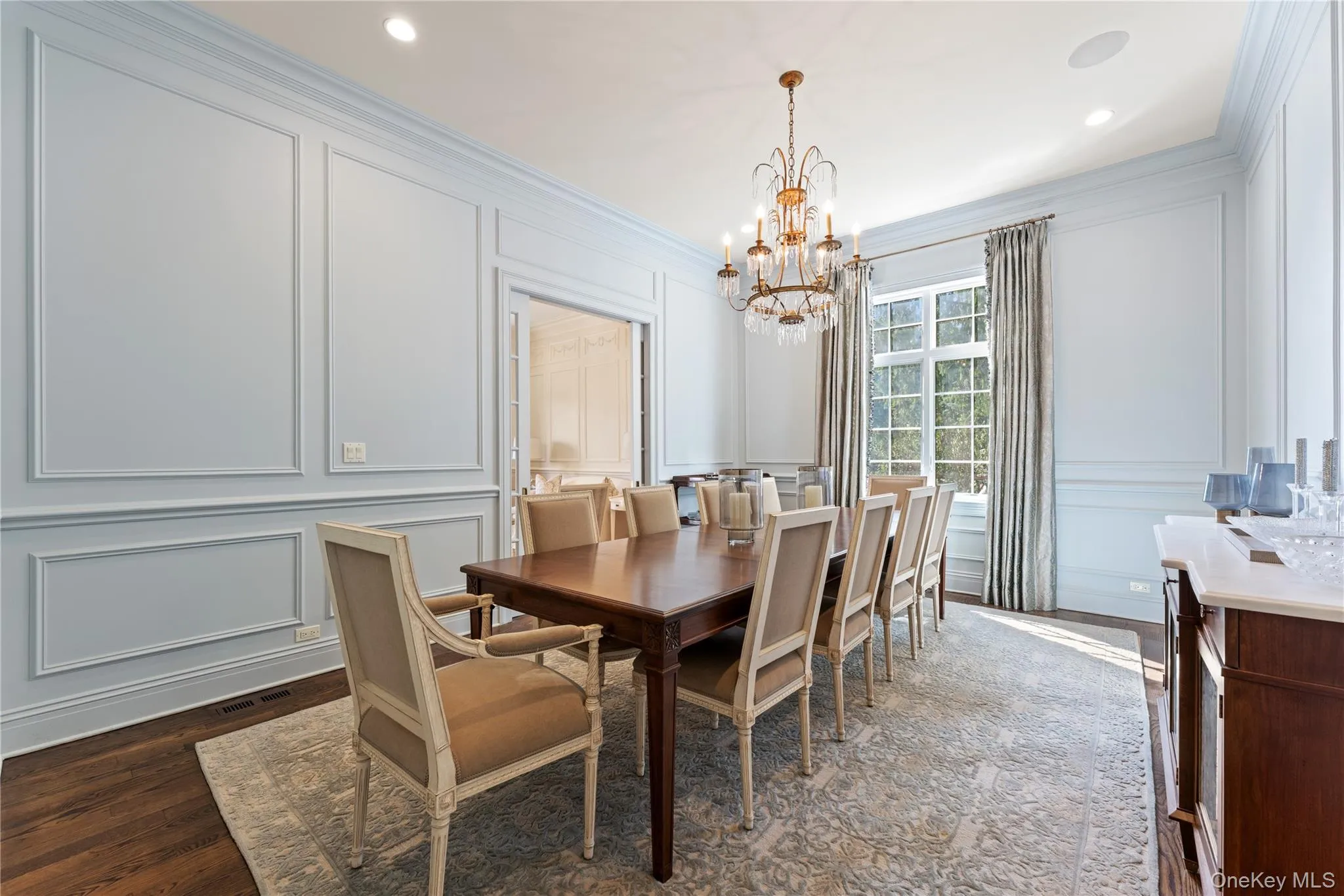 Formal dining room that seats 20 Formal dining room that seats 20