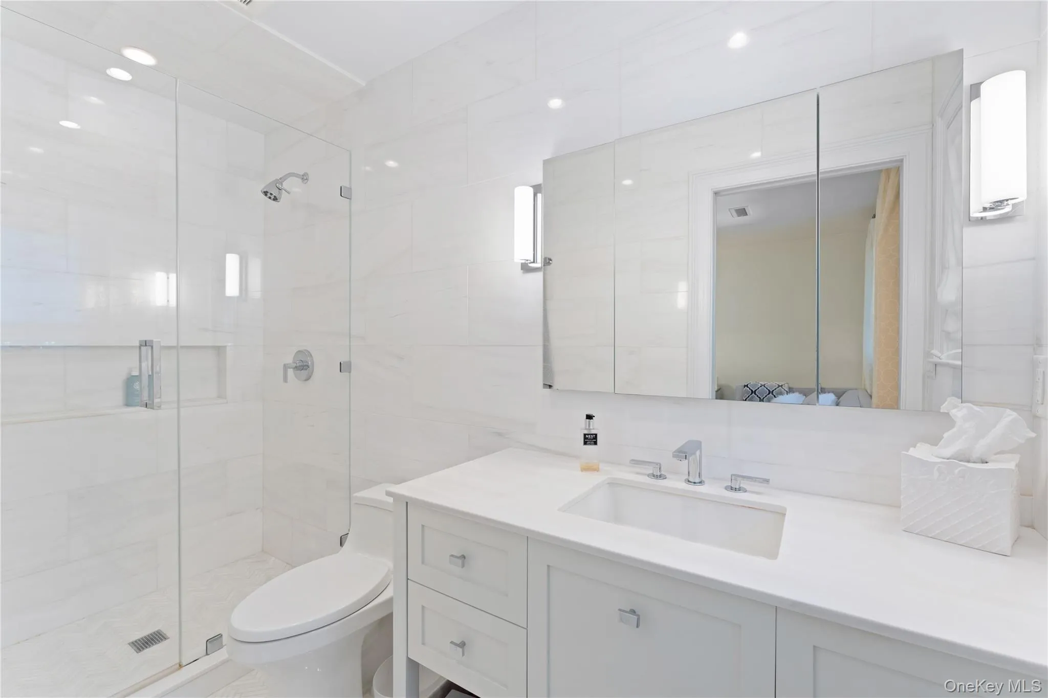 En-suite bathroom En-suite bathroom