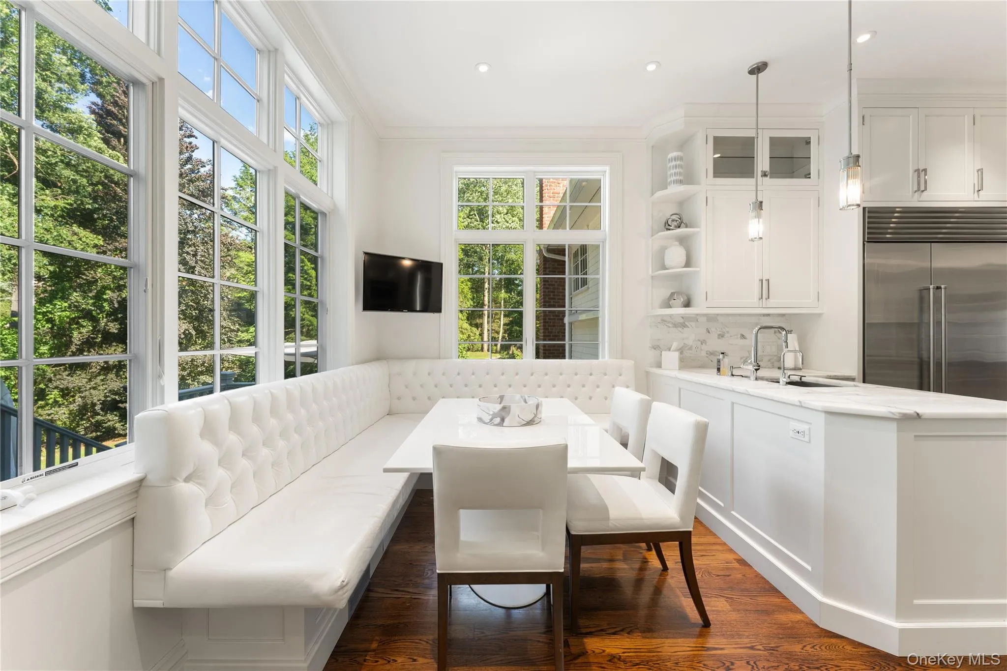 Fabulous banquet seating/ breakfast nook Fabulous banquet seating/ breakfast nook