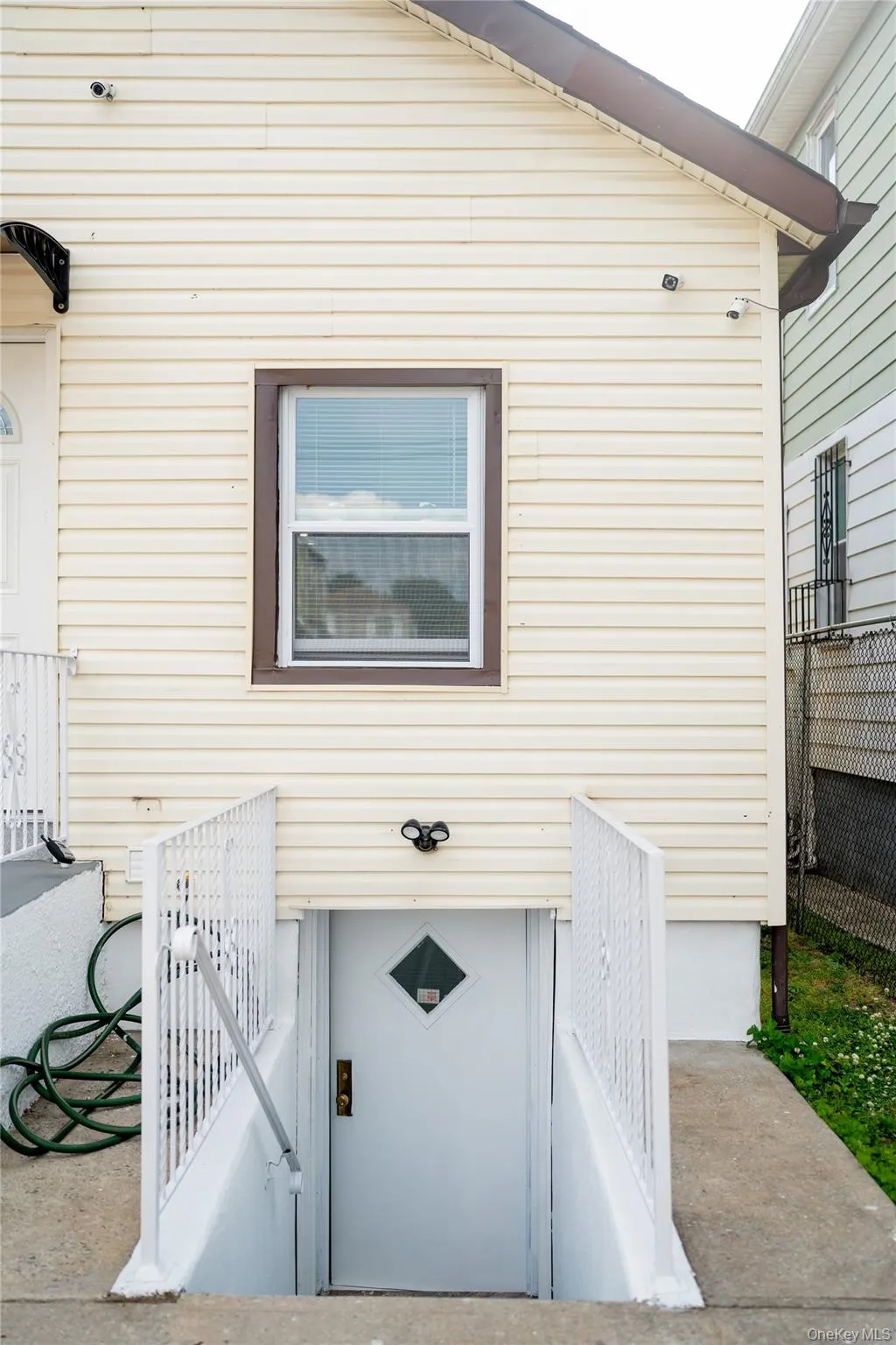 12047 144th Street, New York, NY, 3 Bedrooms Bedrooms, 5 Rooms Rooms,2 BathroomsBathrooms,Residential,For Rent,144th,0,1012425 12047 144th Street, New York, NY, 3 Bedrooms Bedrooms, 5 Rooms Rooms,2 BathroomsBathrooms,Residential,For Rent,144th,0,1012425