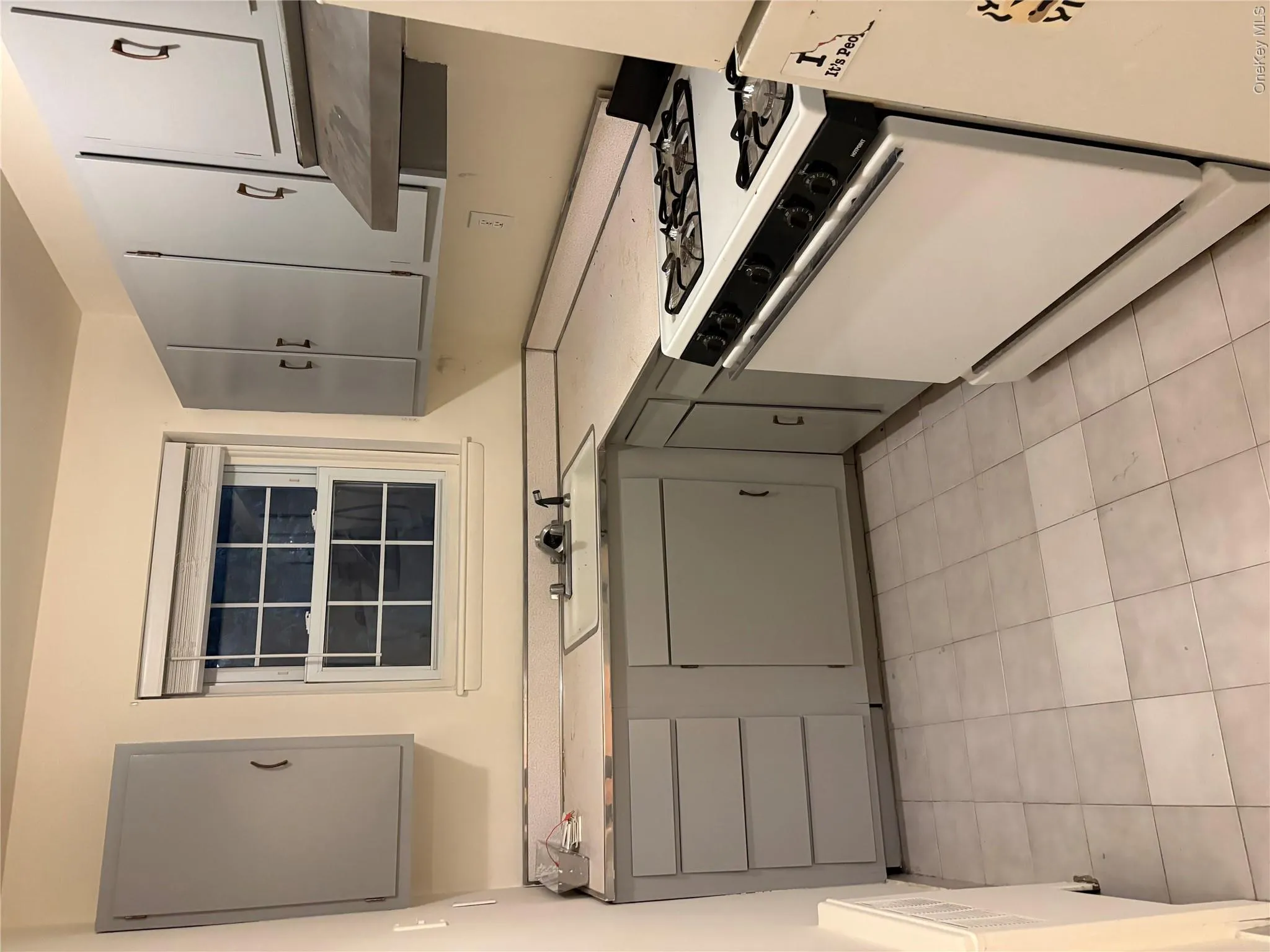 182 Unit #B4 Brook Street, Scarsdale, NY, 3 Rooms Rooms,1 BathroomBathrooms,Residential Lease,For Rent,Brook,0,1012429 182 Unit #B4 Brook Street, Scarsdale, NY, 3 Rooms Rooms,1 BathroomBathrooms,Residential Lease,For Rent,Brook,0,1012429