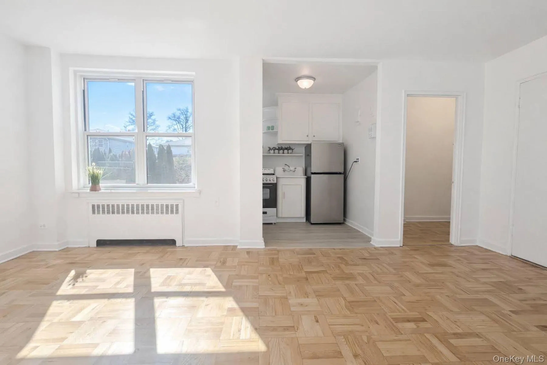 New floor, stainless appliances New floor, stainless appliances