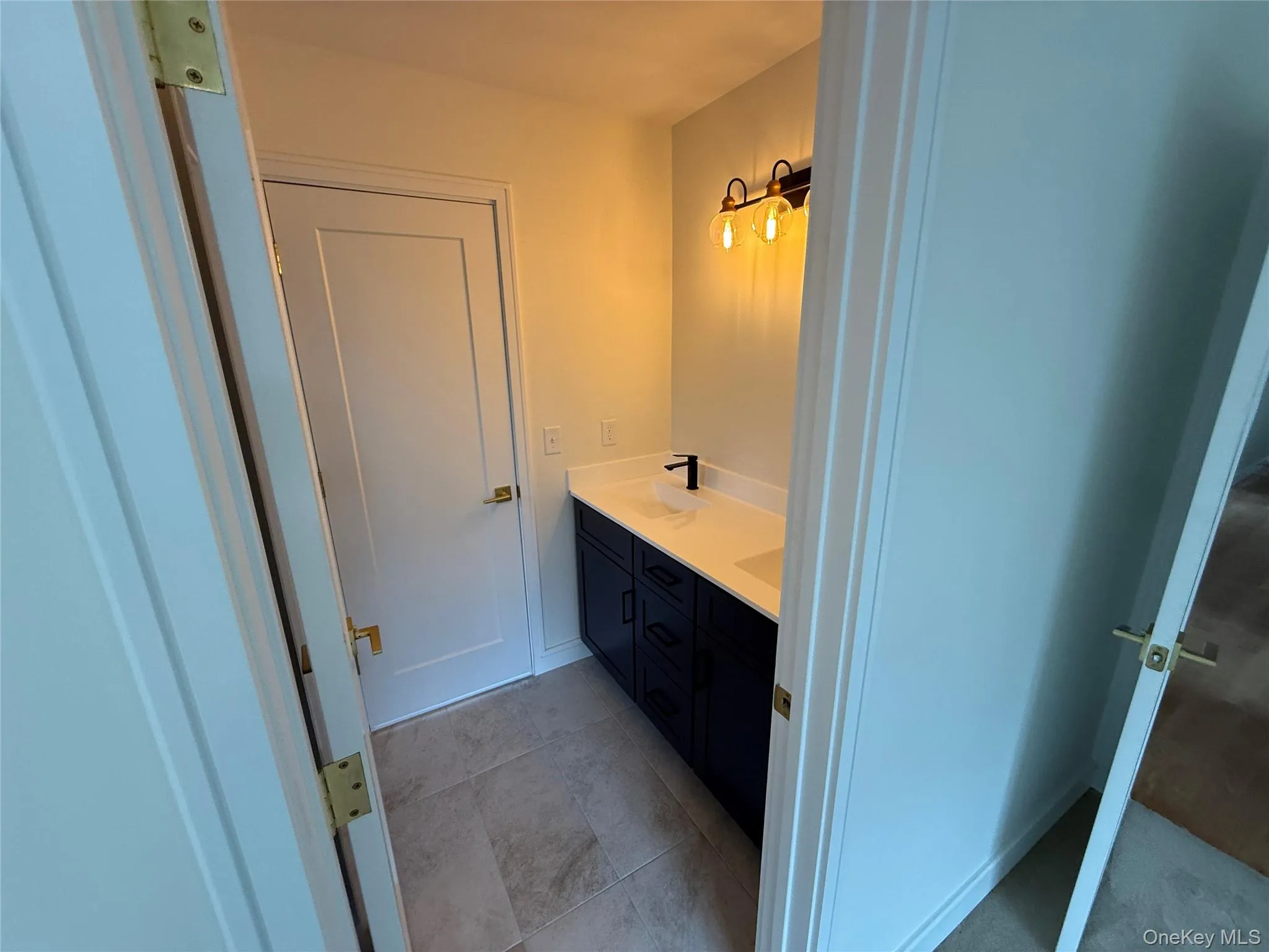 Jack and Jill Bathroom Jack and Jill Bathroom