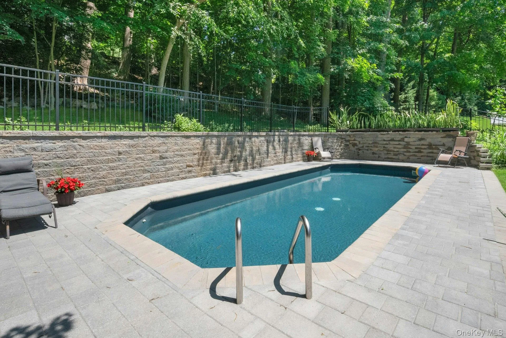 Inviting heated saltwater pool with lighting beckons you for a dip! Inviting heated saltwater pool with lighting beckons you for a dip!