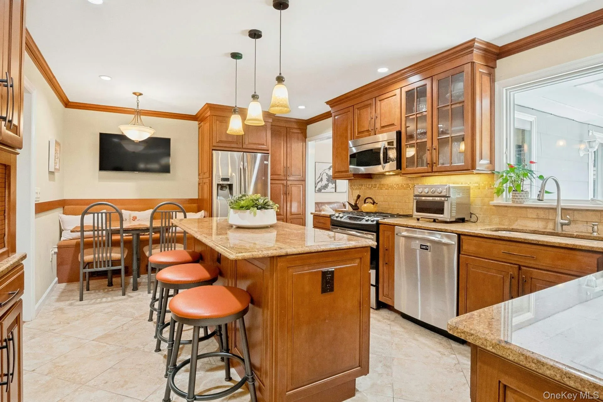 Heart of the home kitchen with stainless steel appliances and beautifully appointed accoutrements. Heart of the home kitchen with stainless steel appliances and beautifully appointed accoutrements.