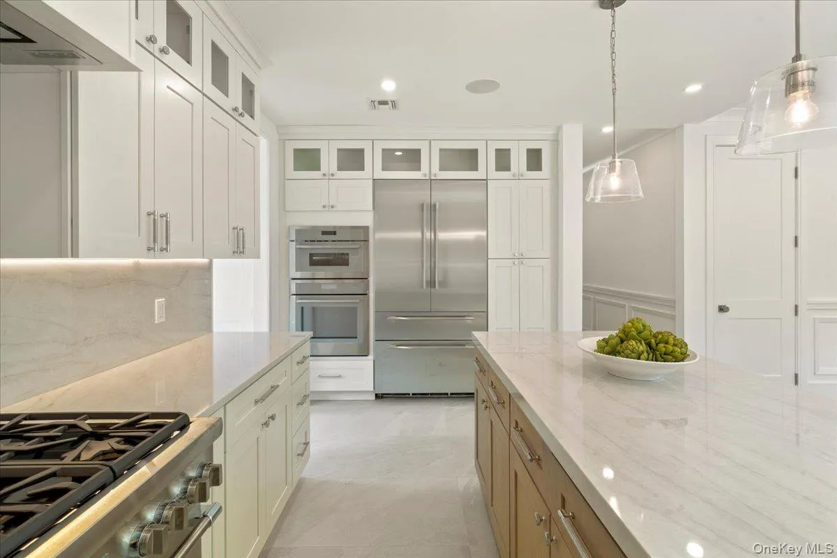 96 Shadyside Avenue, North Hempstead, NY, 5 Bedrooms Bedrooms, 12 Rooms Rooms,5 BathroomsBathrooms,Residential,For Rent,Shadyside,0,1012446 96 Shadyside Avenue, North Hempstead, NY, 5 Bedrooms Bedrooms, 12 Rooms Rooms,5 BathroomsBathrooms,Residential,For Rent,Shadyside,0,1012446