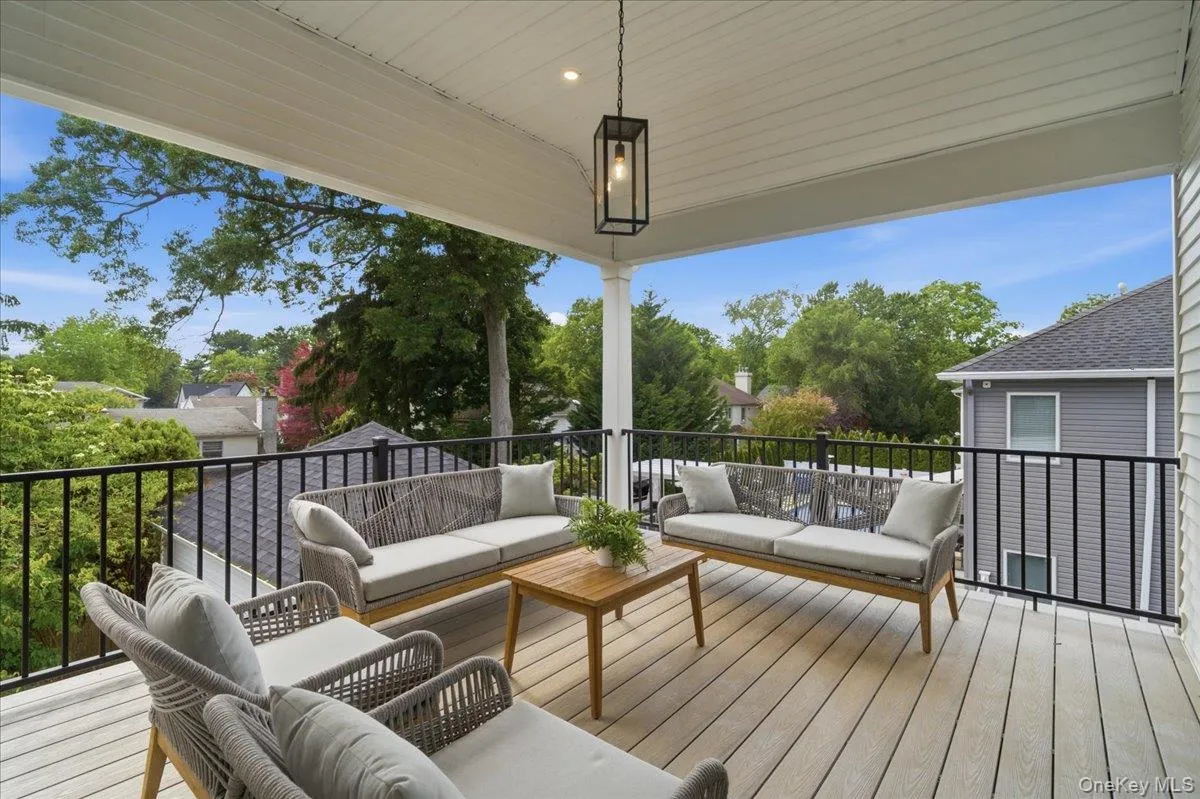 96 Shadyside Avenue, North Hempstead, NY, 5 Bedrooms Bedrooms, 12 Rooms Rooms,5 BathroomsBathrooms,Residential,For Rent,Shadyside,0,1012446 96 Shadyside Avenue, North Hempstead, NY, 5 Bedrooms Bedrooms, 12 Rooms Rooms,5 BathroomsBathrooms,Residential,For Rent,Shadyside,0,1012446