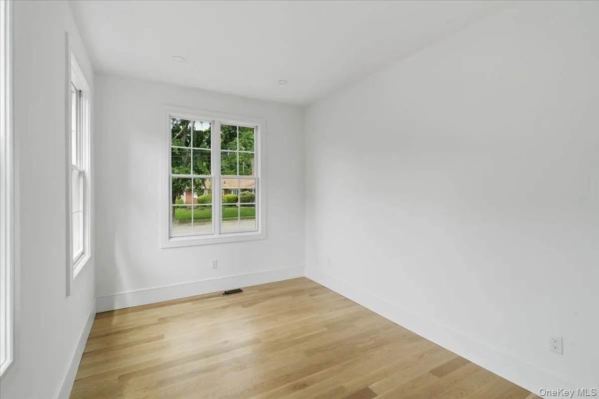 96 Shadyside Avenue, North Hempstead, NY, 5 Bedrooms Bedrooms, 12 Rooms Rooms,5 BathroomsBathrooms,Residential,For Rent,Shadyside,0,1012446 96 Shadyside Avenue, North Hempstead, NY, 5 Bedrooms Bedrooms, 12 Rooms Rooms,5 BathroomsBathrooms,Residential,For Rent,Shadyside,0,1012446