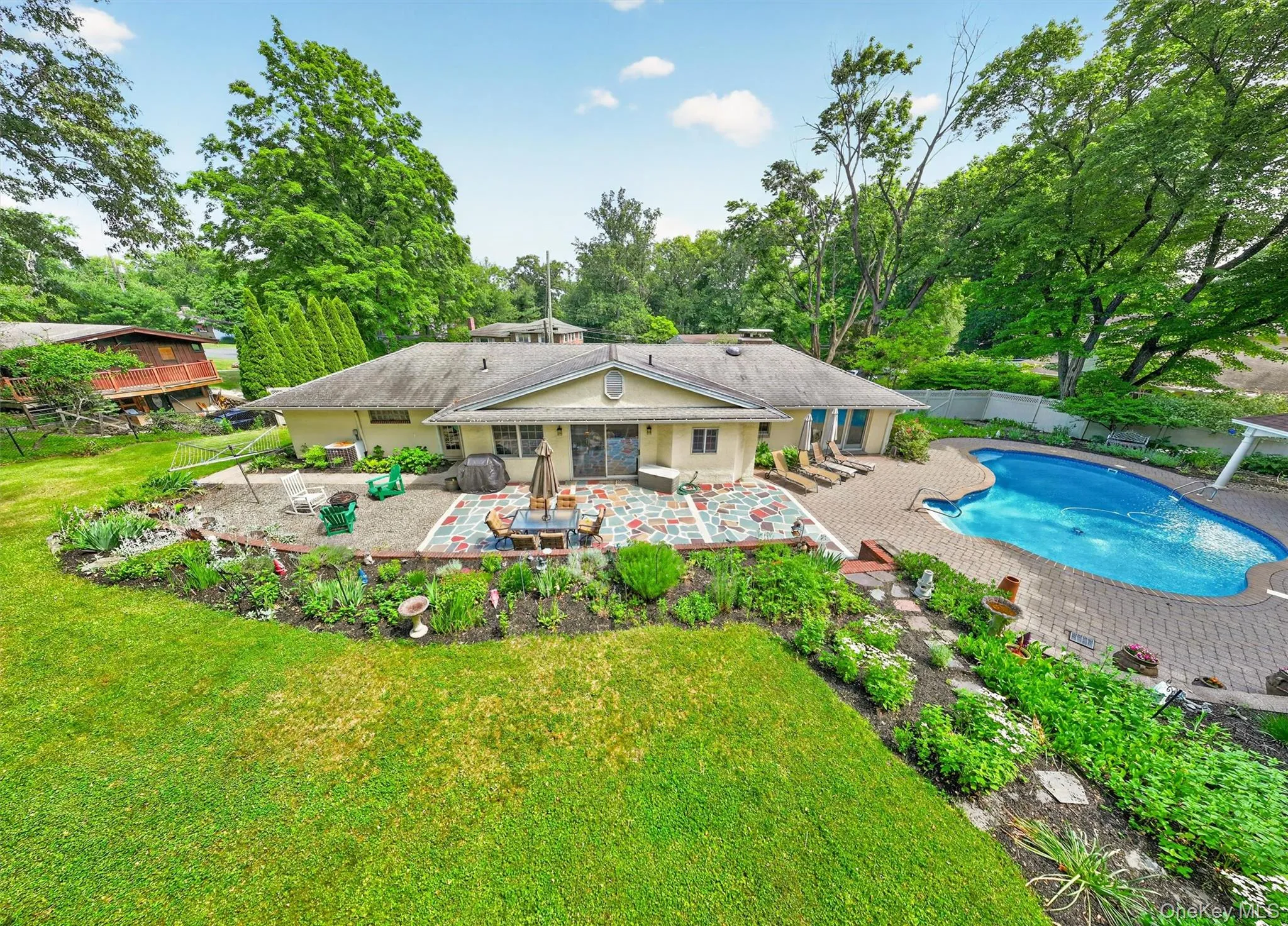 32 Turner Road, Orangetown, NY, 3 Bedrooms Bedrooms, 11 Rooms Rooms,2 BathroomsBathrooms,Residential,For Rent,Turner,0,1012450 32 Turner Road, Orangetown, NY, 3 Bedrooms Bedrooms, 11 Rooms Rooms,2 BathroomsBathrooms,Residential,For Rent,Turner,0,1012450