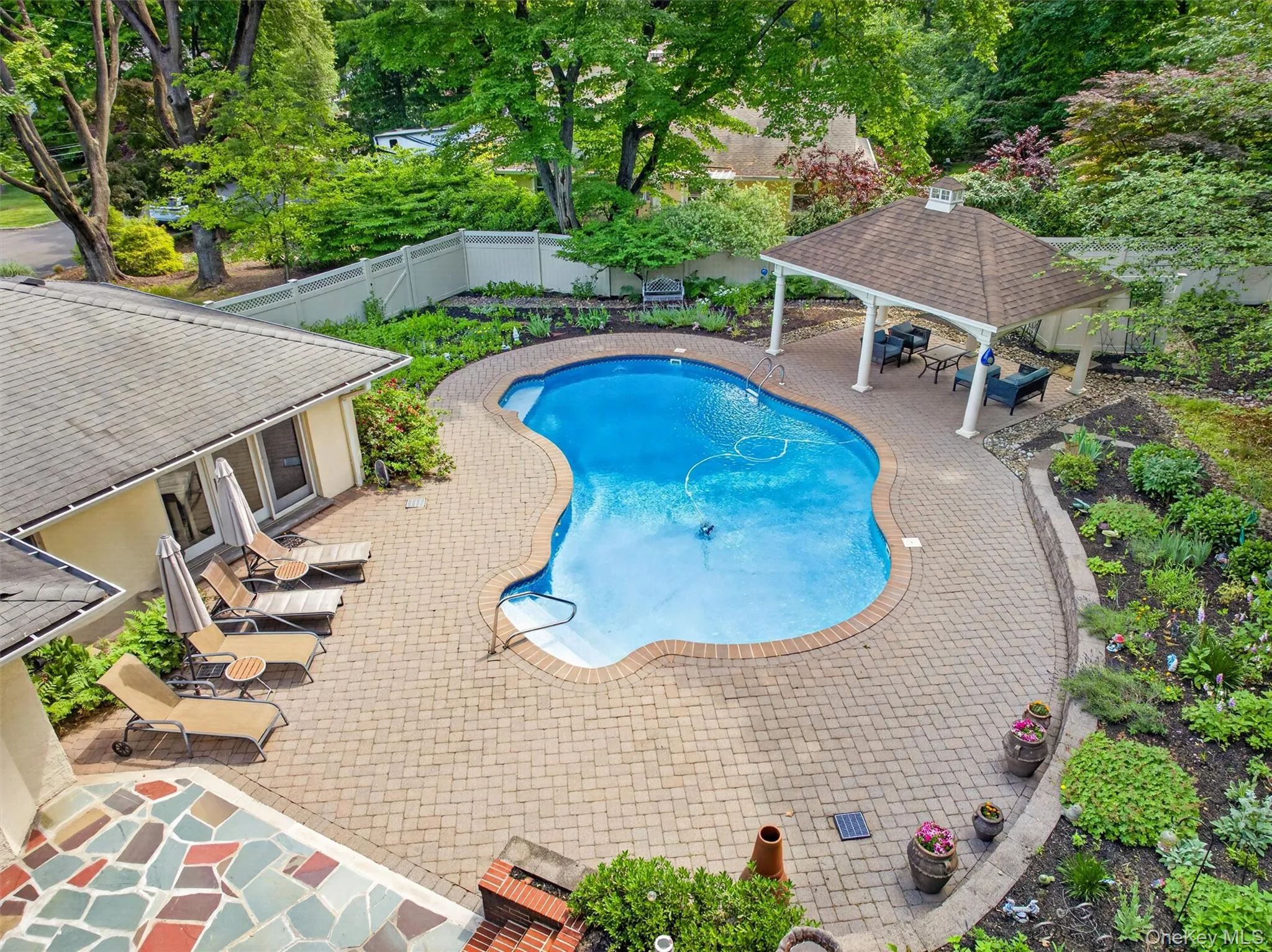 32 Turner Road, Orangetown, NY, 3 Bedrooms Bedrooms, 11 Rooms Rooms,2 BathroomsBathrooms,Residential,For Rent,Turner,0,1012450 32 Turner Road, Orangetown, NY, 3 Bedrooms Bedrooms, 11 Rooms Rooms,2 BathroomsBathrooms,Residential,For Rent,Turner,0,1012450