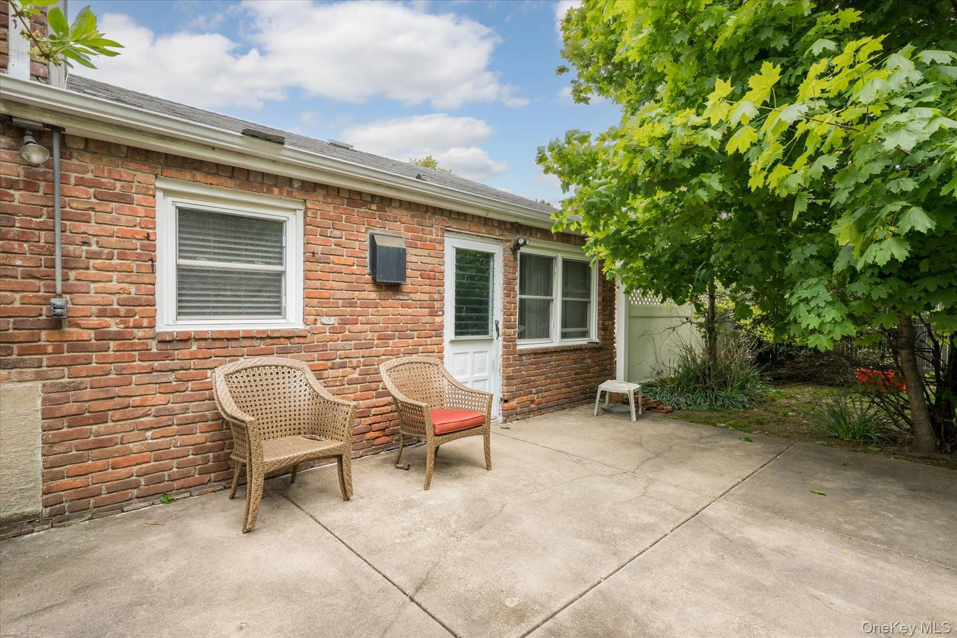 145 Arthur Avenue, Hempstead, NY, 3 Bedrooms Bedrooms, 8 Rooms Rooms,1 BathroomBathrooms,Residential,For Rent,Arthur,0,1012451 145 Arthur Avenue, Hempstead, NY, 3 Bedrooms Bedrooms, 8 Rooms Rooms,1 BathroomBathrooms,Residential,For Rent,Arthur,0,1012451