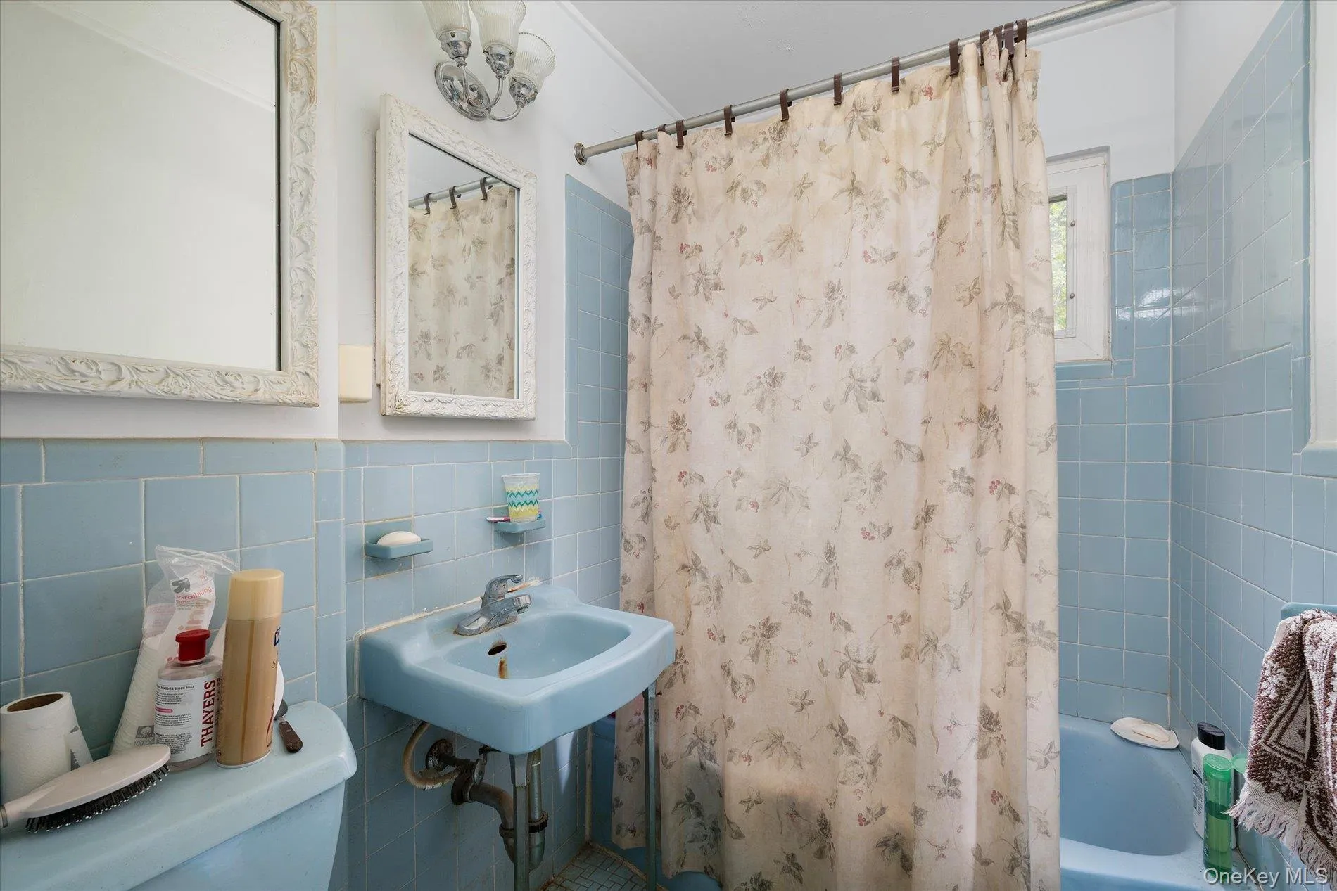 145 Arthur Avenue, Hempstead, NY, 3 Bedrooms Bedrooms, 8 Rooms Rooms,1 BathroomBathrooms,Residential,For Rent,Arthur,0,1012451 145 Arthur Avenue, Hempstead, NY, 3 Bedrooms Bedrooms, 8 Rooms Rooms,1 BathroomBathrooms,Residential,For Rent,Arthur,0,1012451