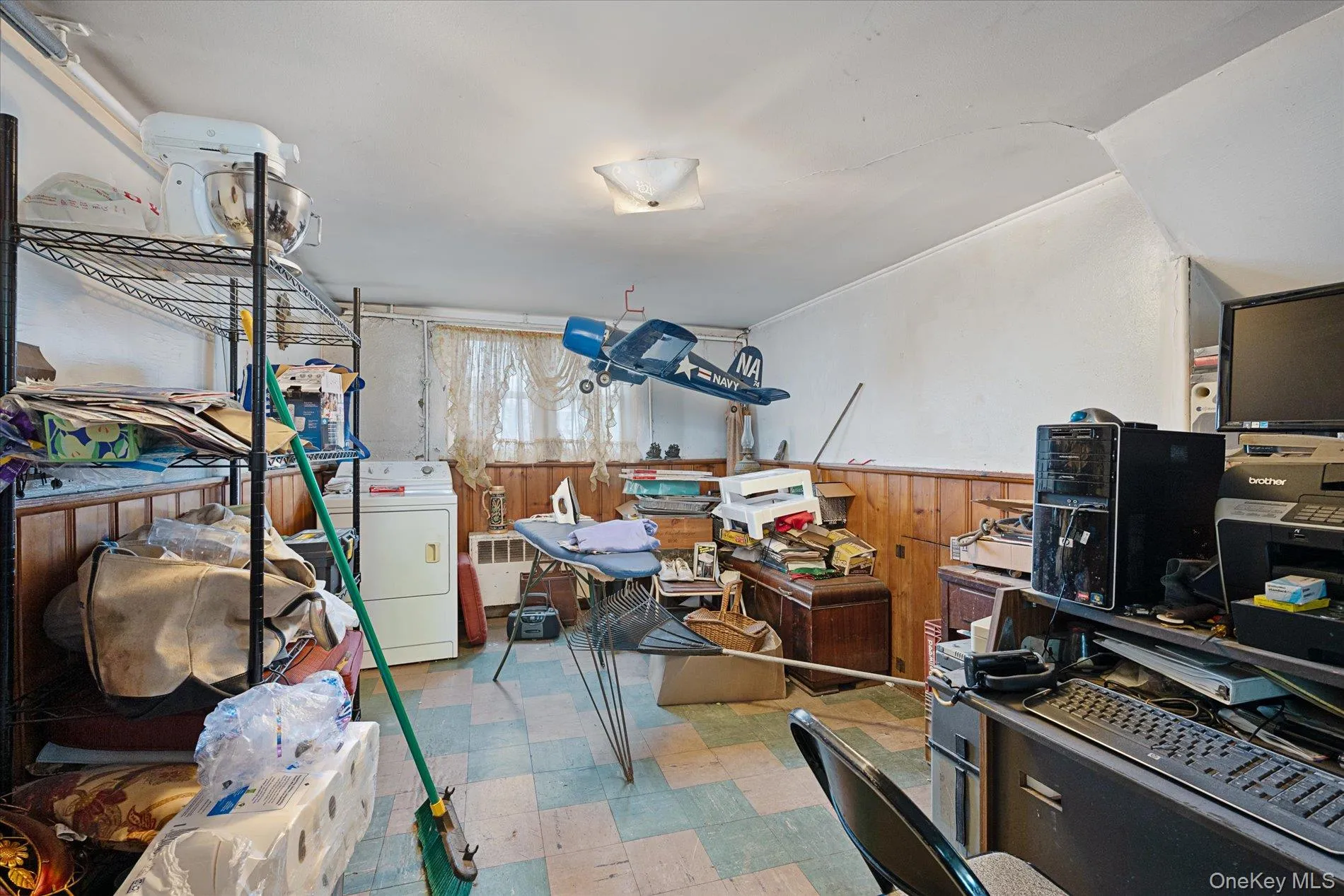 145 Arthur Avenue, Hempstead, NY, 3 Bedrooms Bedrooms, 8 Rooms Rooms,1 BathroomBathrooms,Residential,For Rent,Arthur,0,1012451 145 Arthur Avenue, Hempstead, NY, 3 Bedrooms Bedrooms, 8 Rooms Rooms,1 BathroomBathrooms,Residential,For Rent,Arthur,0,1012451