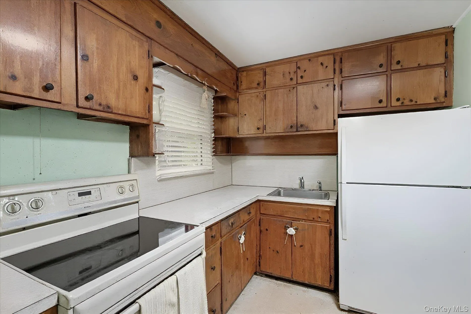 145 Arthur Avenue, Hempstead, NY, 3 Bedrooms Bedrooms, 8 Rooms Rooms,1 BathroomBathrooms,Residential,For Rent,Arthur,0,1012451 145 Arthur Avenue, Hempstead, NY, 3 Bedrooms Bedrooms, 8 Rooms Rooms,1 BathroomBathrooms,Residential,For Rent,Arthur,0,1012451