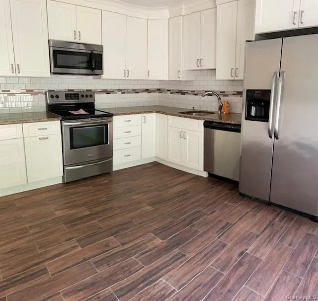 619 Heritage Hills, Somers, NY, 2 Bedrooms Bedrooms, 5 Rooms Rooms,2 BathroomsBathrooms,Residential Lease,For Rent,Heritage,0,1012452 619 Heritage Hills, Somers, NY, 2 Bedrooms Bedrooms, 5 Rooms Rooms,2 BathroomsBathrooms,Residential Lease,For Rent,Heritage,0,1012452