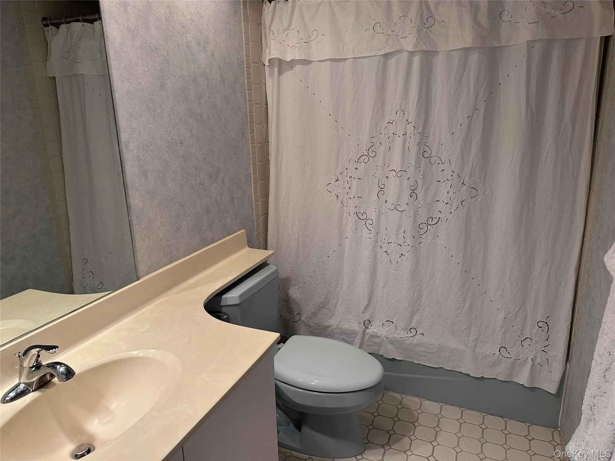70 Spring Pond Drive, Ossining, NY, 2 Bedrooms Bedrooms, 5 Rooms Rooms,2 BathroomsBathrooms,Residential,For Rent,Spring Pond,0,1012453 70 Spring Pond Drive, Ossining, NY, 2 Bedrooms Bedrooms, 5 Rooms Rooms,2 BathroomsBathrooms,Residential,For Rent,Spring Pond,0,1012453